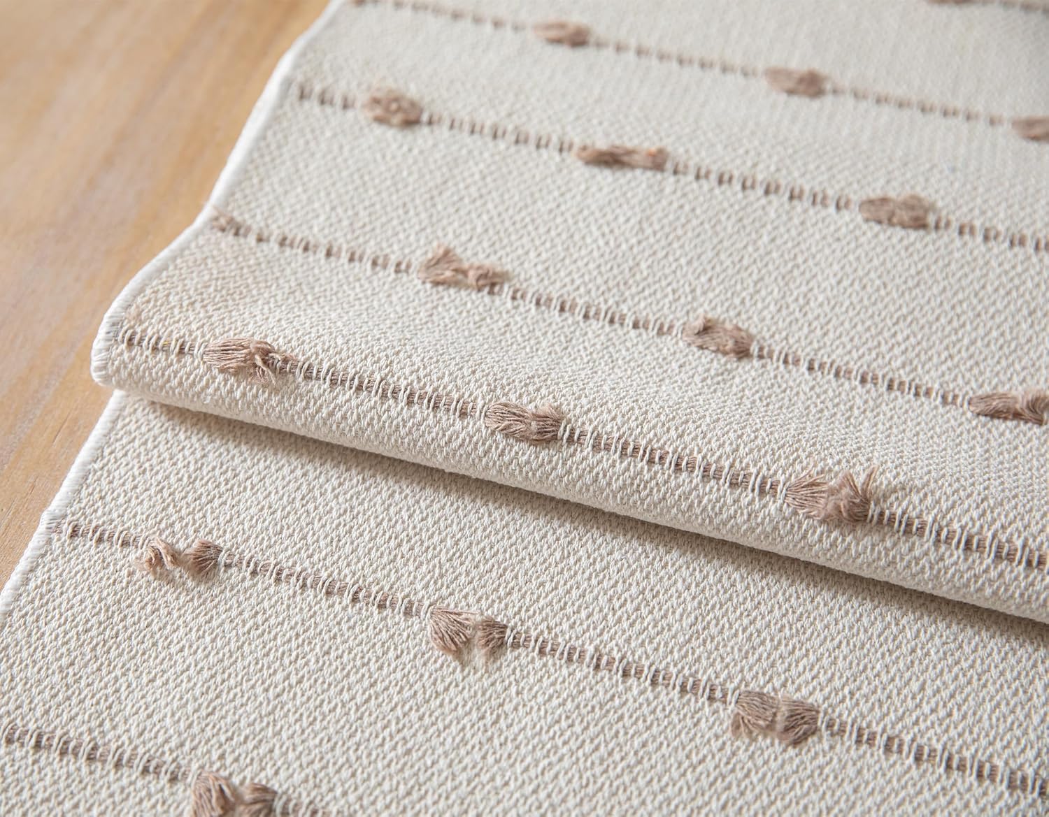 ALSTONIA Luxurious 100% Natural Pure Cotton Handmade Heat Resistant Table Runner with Tassels for 6 Seater Dining Table Self Designer Pattern -Pack of 1 (Beige & White,14"x72") 3
