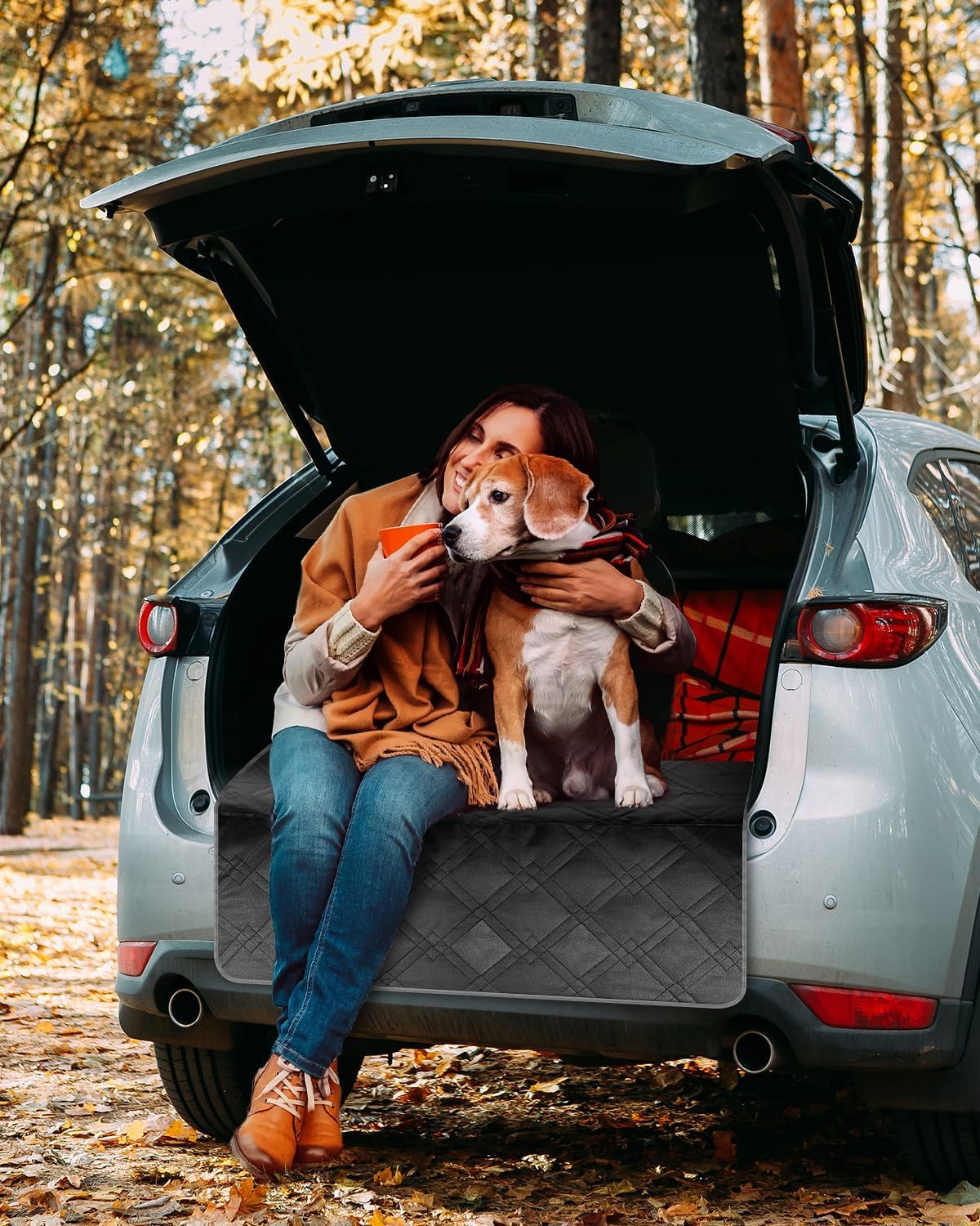 Protection Coffre de Voiture Chien Universelle, Couverture Chien Auto Imperméable, Tapis Coffre Antidérapant avec Protection latérale 4 Poches pour Plupart Voiture 185 x 105 cm
