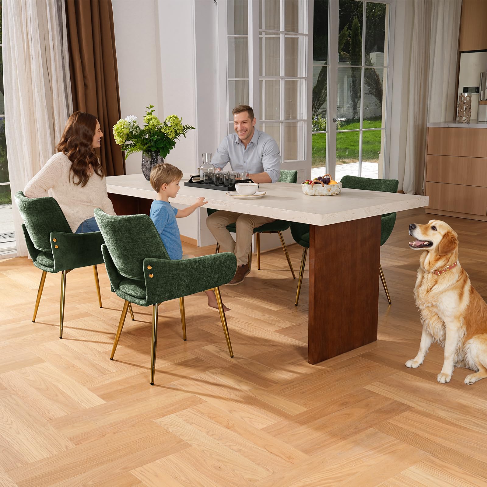 ELUCHANG Chaise Salle a Manger Lot de 4 avec accoudoirs, Vert Chenille, Pieds en métal doré, Idéal pour Salle à Manger Cuisine Dressing Coiffeuse, Jusqu’à 150 kg