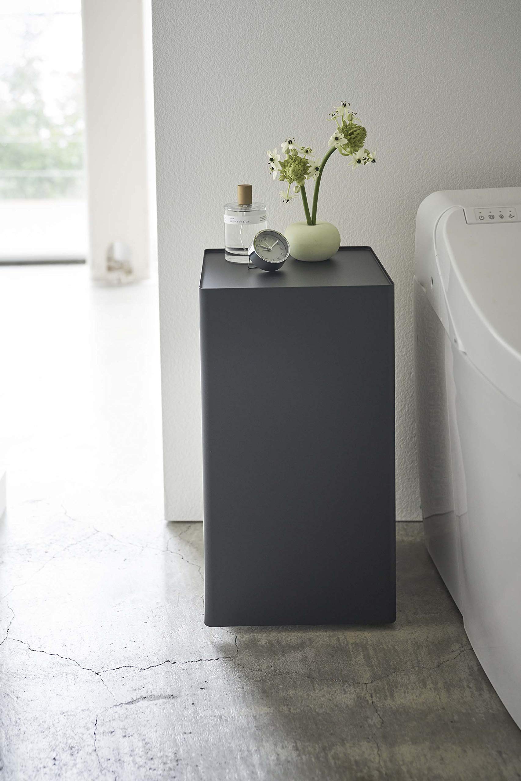 Yamazaki 5281 Tower Toilet Paper Holder with Caster, Black, Steel, 23.5 x 23.5 x 43 cm