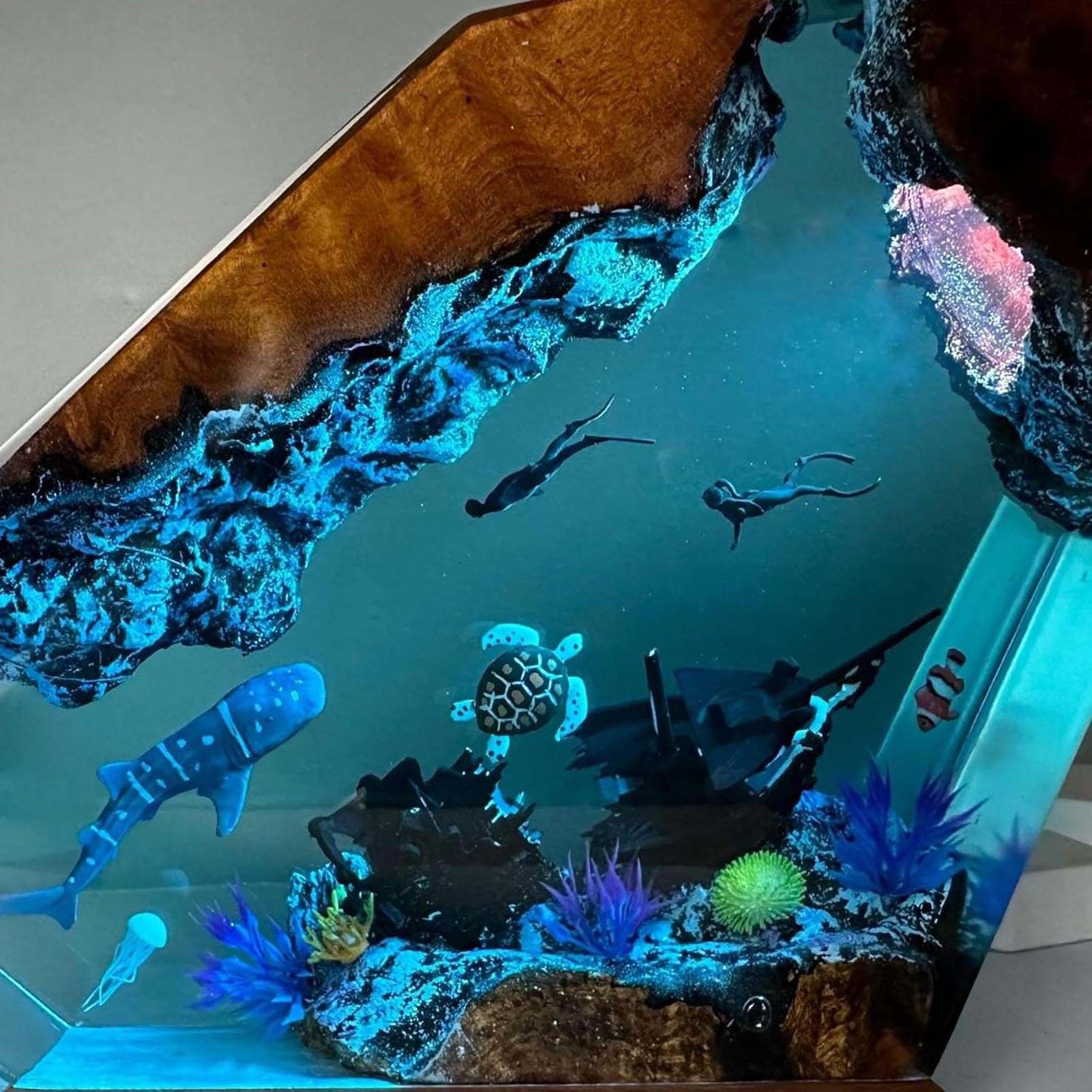 Lámpara de mesa Diver, luz nocturna de resina con decoración de tortuga y océano, lámpara de madera Art Deco para el hogar, oficina, dormitorio, regalo