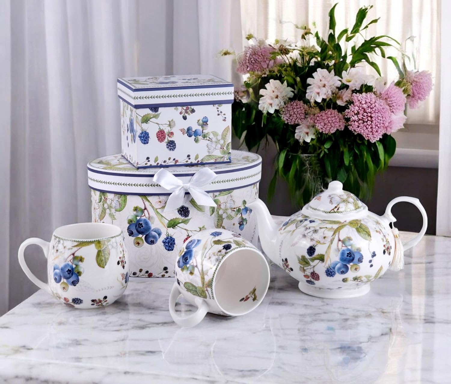 Bone China Tea Set for 2 pers. in Gift Box, Tea Set for Adults, Coffee Set, European Coffee Set, Women Tea Set, Bone China Tea Set for Party Birthday Wedding Gifts (Wild Berries)