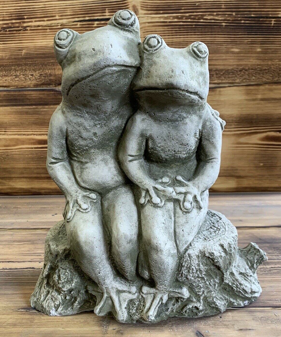 J And L Stone Ornaments Grey Stone Garden Pair Of Frogs Frog Toad On Log Statue Ornament