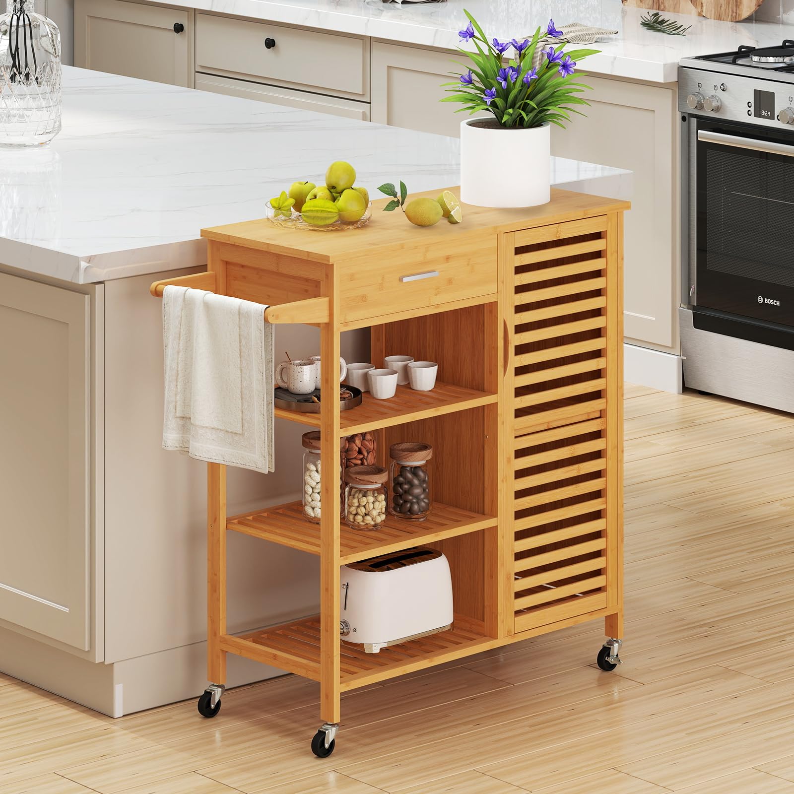 KOMFOTTEU Carrito de Cocina de Bambú, Carrito Auxiliar con Cajón, 3 Estantes Abiertos, Armario con Puerta, Toallero, Isla de Cocina con Ruedas Bloqueables, para Comedor, Bar, Natural | Isla de cocina natural con 3 estantes abiertos, armario de puerta y to