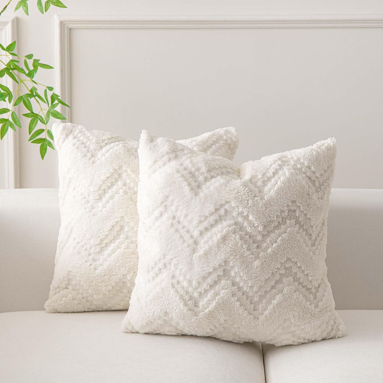 Pack of 2 Plush Throw Pillow Covers 16 x 16 Inch - Soft Plush Jacquard Throw Pillows Cases for Bedroom Sofa Holiday Festivals Winter Home Decor
