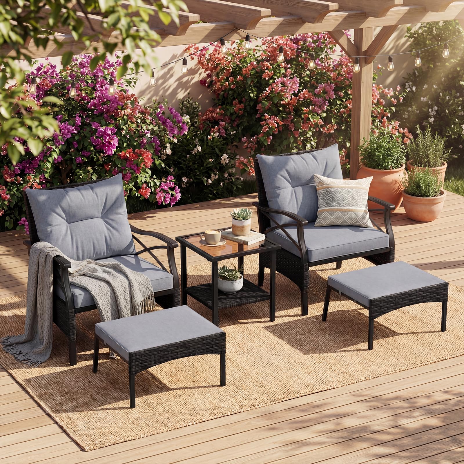Giantex 5-teiliges Rattan Gartenmöbel Set, Balkonmöbel Kleiner 2-4 Personen, Lounge Möbel Outdoor mit Tisch, 2 Sessel, 2 Hocker, inkl. Rückenkissen & Sitzkissen, Terrassenmöbel