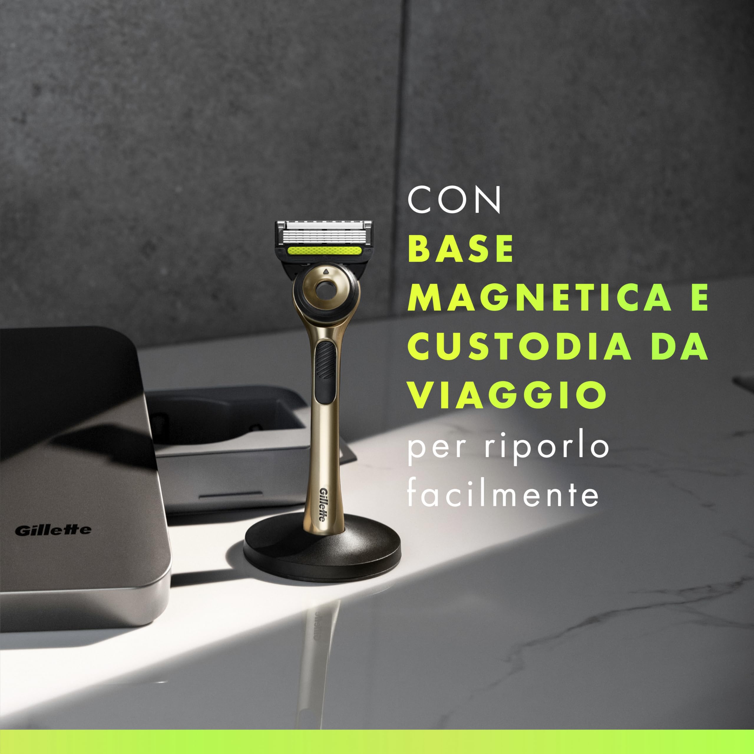 GilletteLabs Rasoio A Mano Libera Con Barra Esfoliante Champion Gold Edition, 1 Manico + 5 Lamette Di Ricambio, Include Un Gancio Da Parete E Una Custodia Da Viaggio