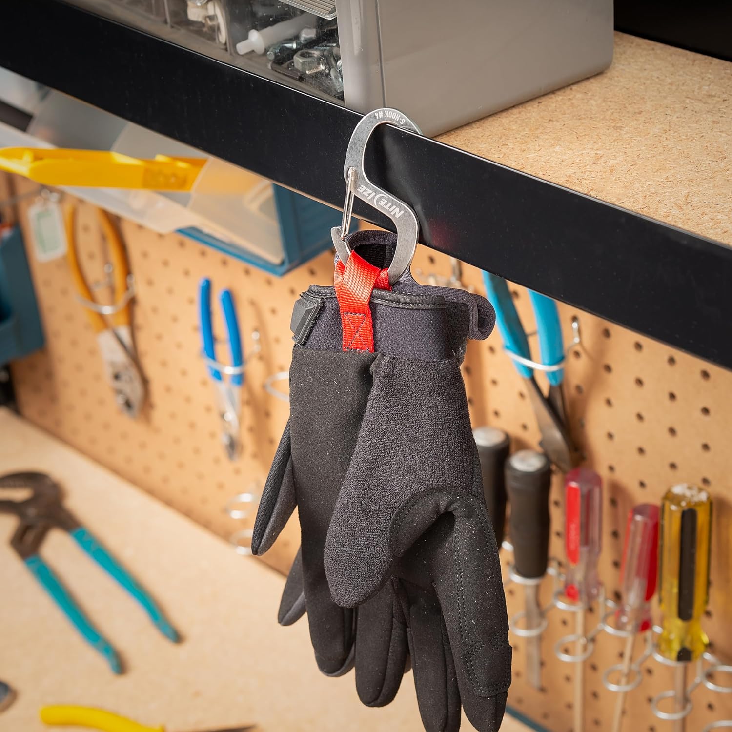 Nite Ize S-Biner Hook 'N Hold S-Hook - Durable Hook for Hanging Equipment & Everyday Use - Multipurpose Stainless Steel S-Hooks with S-Biner Clip - Securely Clip Tools & More - 5 Pack