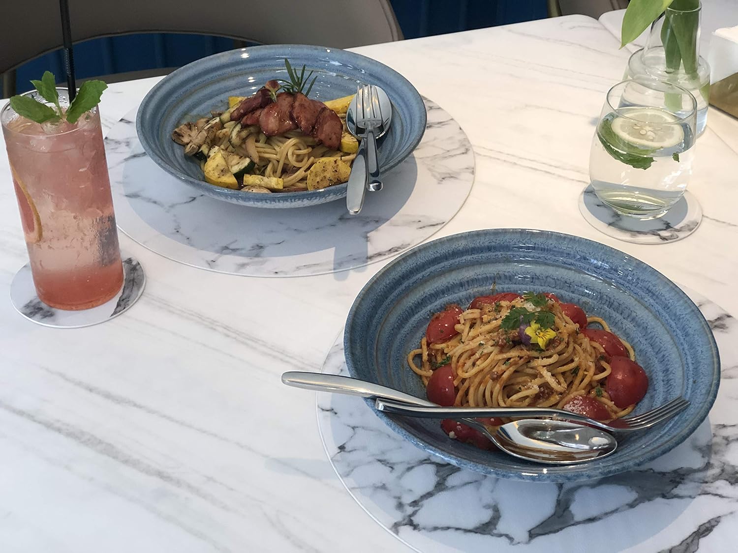 Buу 1 gеt 1 🔥 Jovono Marble Round Placemats and Coasters, Faux Leather Waterproof Table Mats, Easy to Wipe Off for Kitchen Dining Round Table