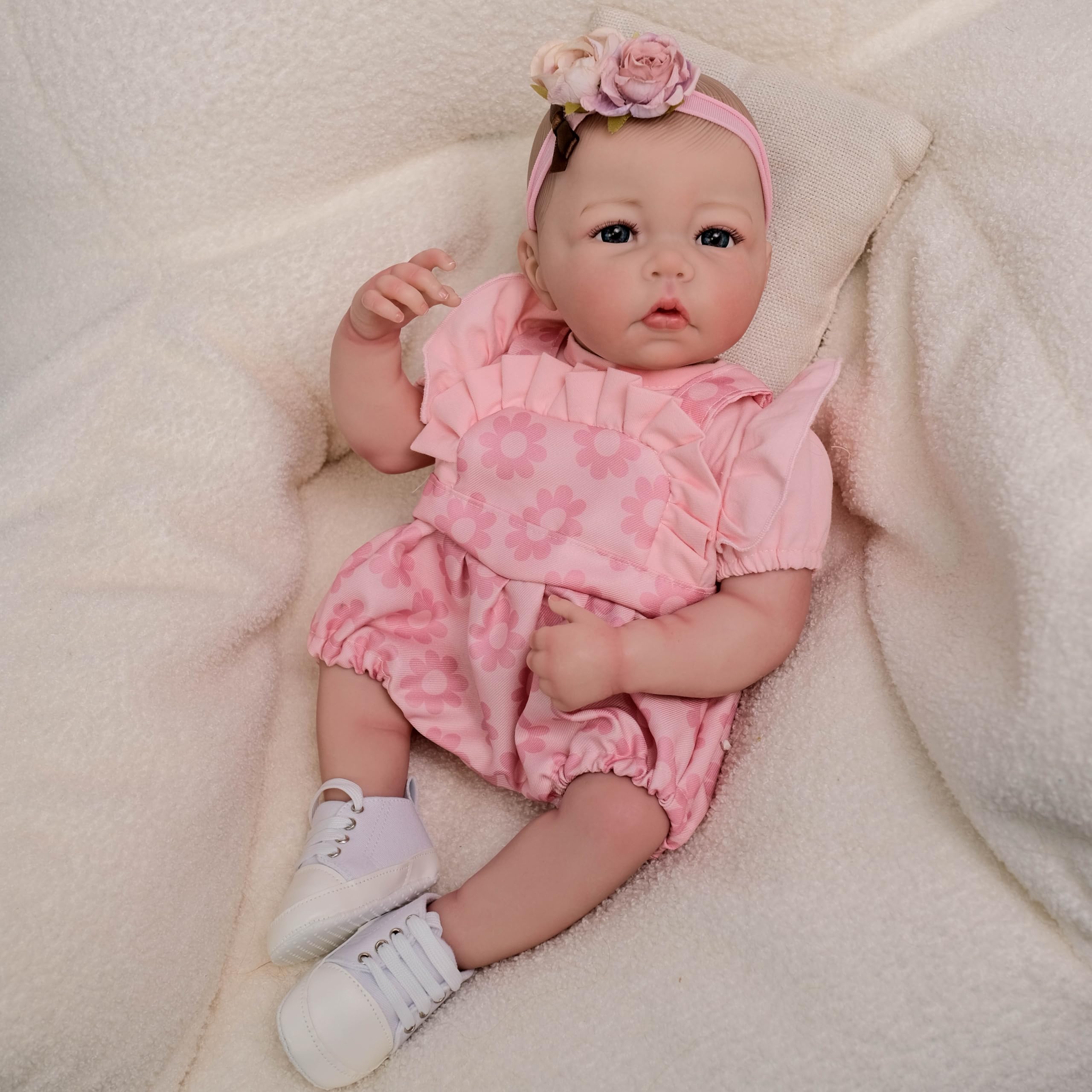 ROSHUAN Realistic Reborn Baby Dolls Luca 20 Inch Silicone