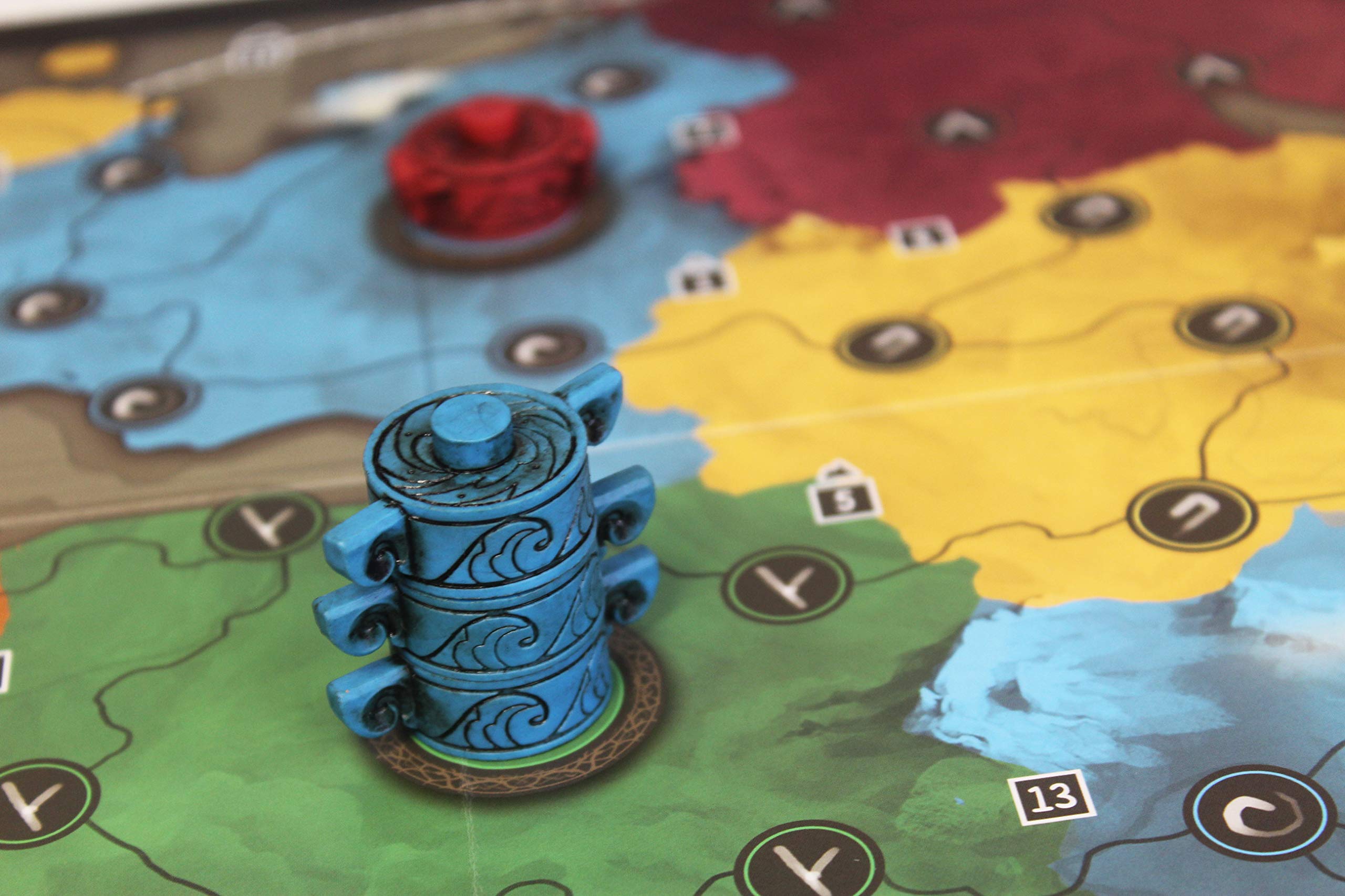 TCG Factory IWARI Juego de mesa para 2 a 5 jugadores. A partir de 14 años de edad. Perfecto para iniciarse en los juegos de mesa modernos.