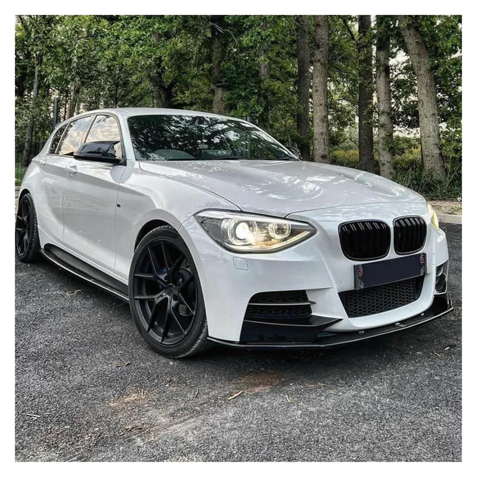 Spoiler Laterali Anteriori In ABS Per BMW Serie 1 F40 M-Sport (120i, 118i, M135i) 2019-2024 – Nero Lucido, Effetto Carbonio, Kit 2 Pezzi Adesivo