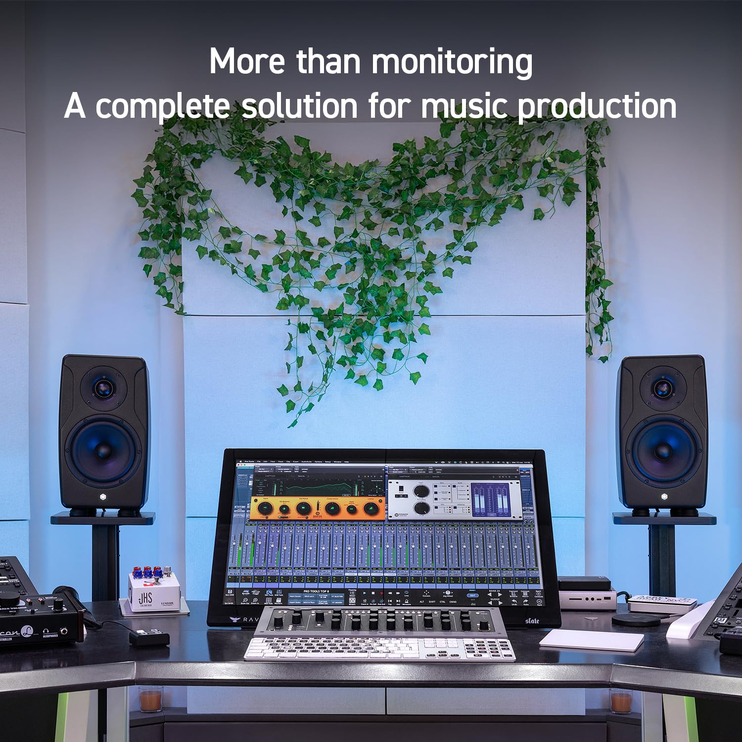 IK Multimedia iLoud Precision 6 MKII Studio Monitor - 16,5 cm Nearfield Lautsprecher mit Graphen-Hochtöner, ARC X Raumkorrektur, virtuelle Überwachung, akustische Messung & linearer Phasenantwort