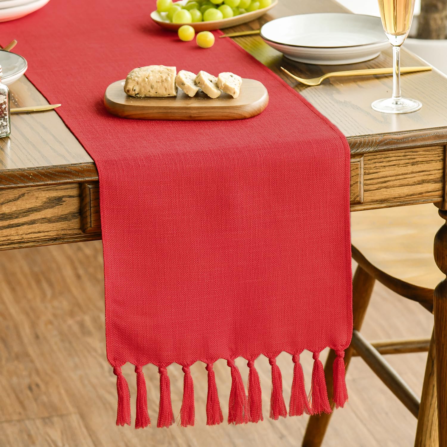 Artoid Mode Camino de mesa de estilo rústico rojo con borlas, lavable, decoración de cocina, fiesta, cumpleaños, boda, decoración, 33 x 143 cm