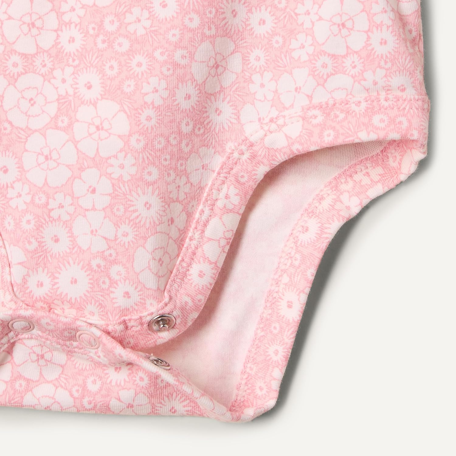 Amazon Essentials x Sofia Grainge Unisex Babies' Side Snap Short Sleeve Bodysuit, Pack of 3 - Image 3