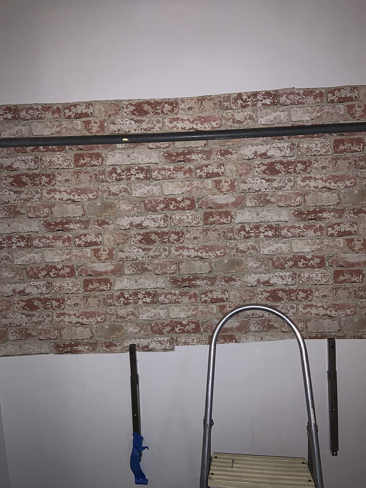 6/mo Finance RoomMates RMK11237WP White Brick Peel and Stick