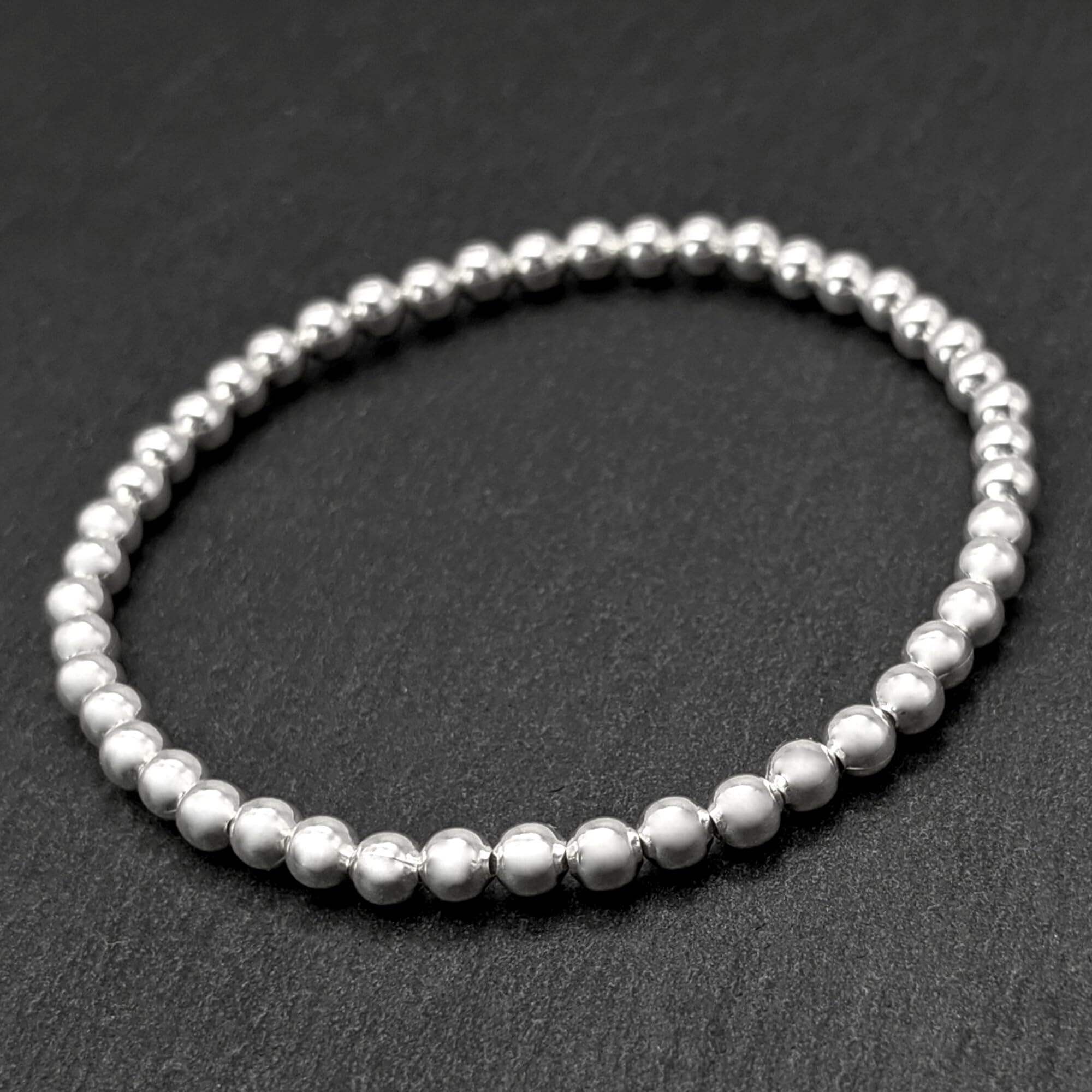 Silverly 4mm Sterling Silber Perlenarmband | 925er Massivsilberarmbänder für Damen | Stapelbare Armbänder mit Elastischen Perlen für Teenager-Mädchen | Runder Ball Verstellbares Stretch-Design