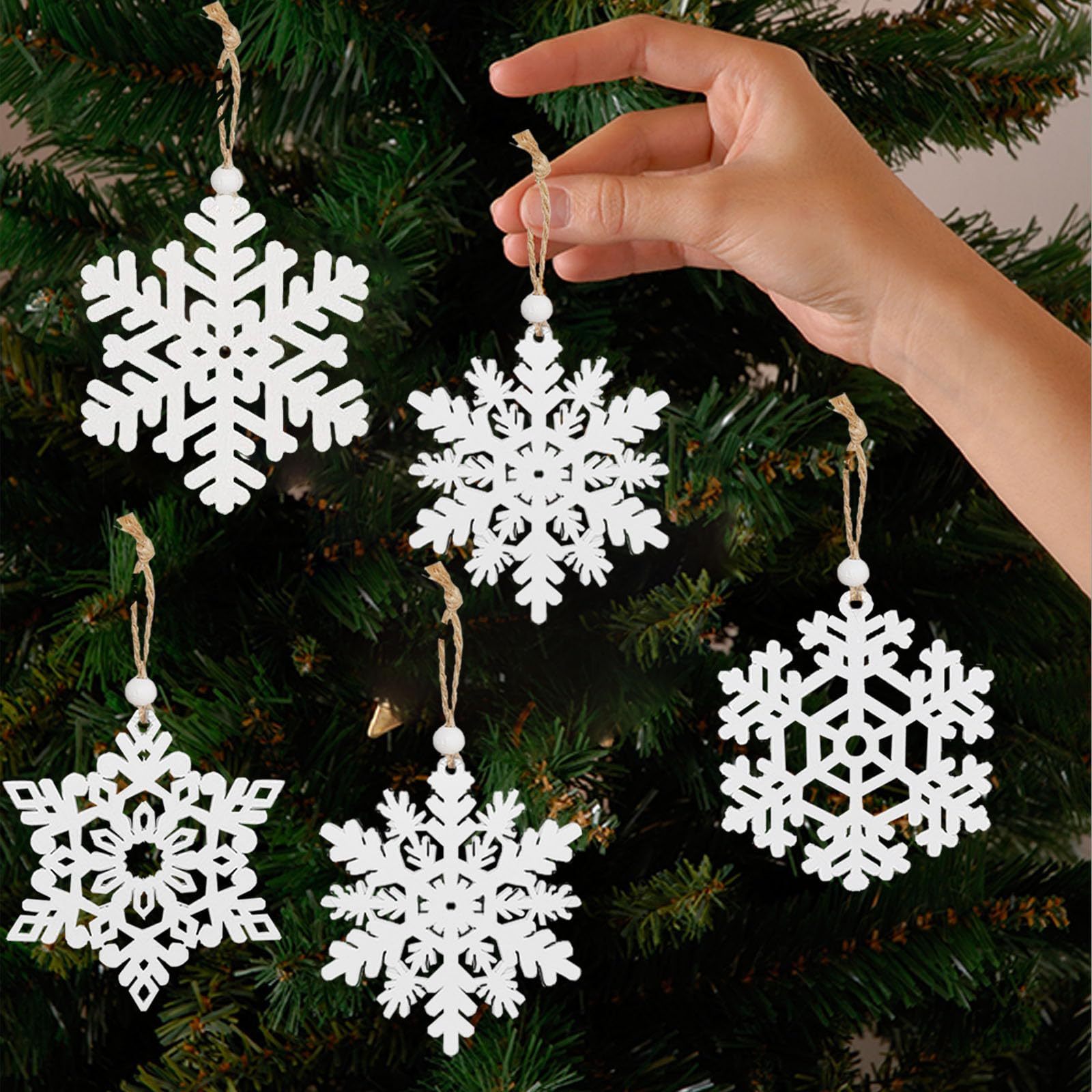 DAHI 32pcs White Snowflakes Wooden Pendant, 4 Design Christmas Tree Jewelry Wood Snowflakes, 7.5cm Wooden Jewelry Tree for Winter Decor Decor (white -A)
