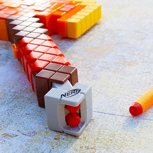 Miniatura 3 de Nerf Minecraft Firebrand, Dart Blasting Axe, 6 dardos de espuma Nerf Elite, diseño inspirado en Minecraft Axe en el juego, imprimación extraíble,