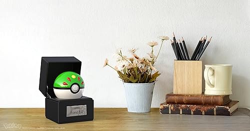 Miniatura 6 de The Wand Company Réplica Auténtica de Poké Ball Original - Realista, Electrónica, Poké Ball de Fundición a Presión con Estuche de Exhibición con