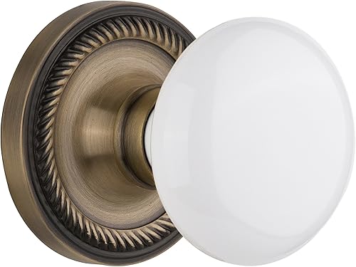 Nostalgic Warehouse Roseta de cuerda con perilla de porcelana blanca, privacidad - 2.375 pulgadas, latón antiguo