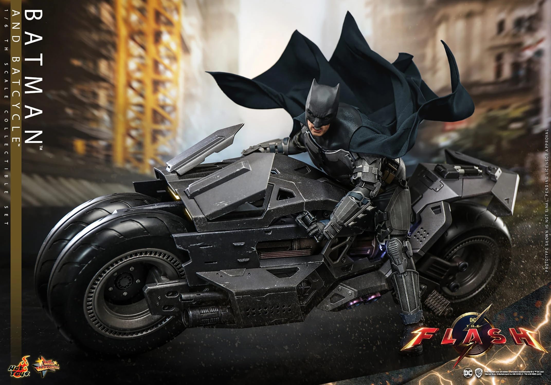 Amazon.co.jp: Hot Toys DC The Flash (2023) バットマンとバット 