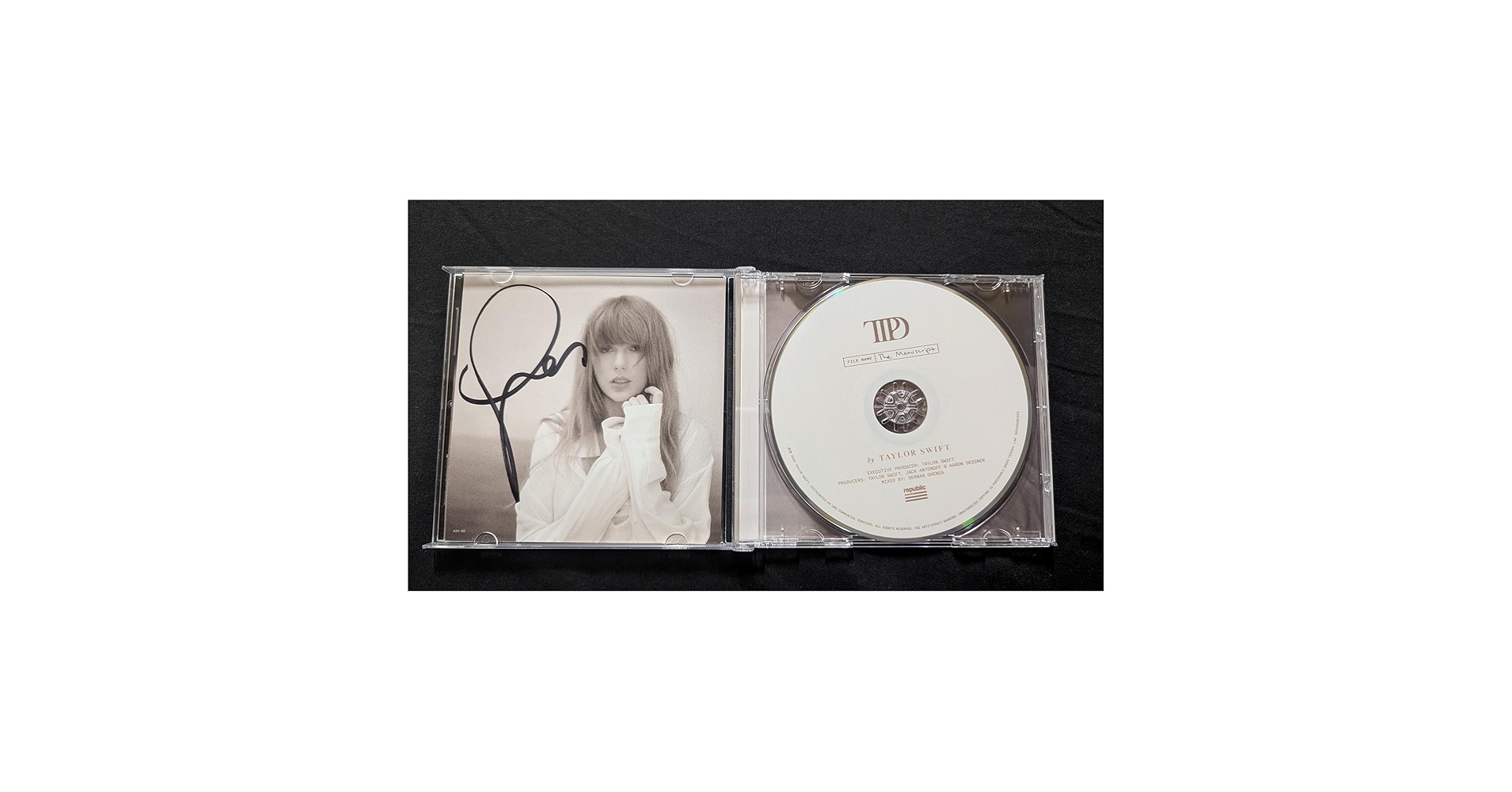 サインハートアートカード入り TTPD ❤️ HEART ❤️ Signed Taylor Swift TTPD The Tortured Poets