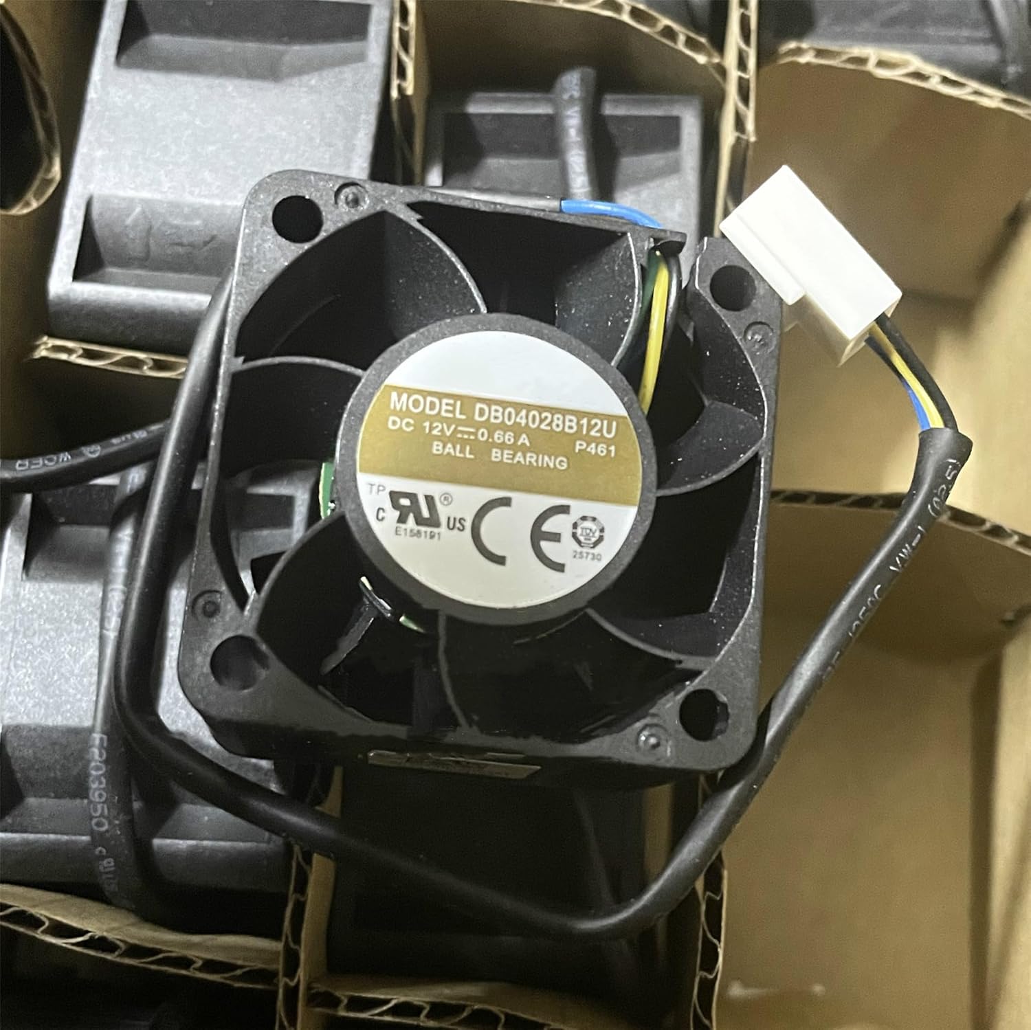 DC12V 0.66A DB04028B12U P461 4028 4cm 4Wire Temperature Control Cooling Fan