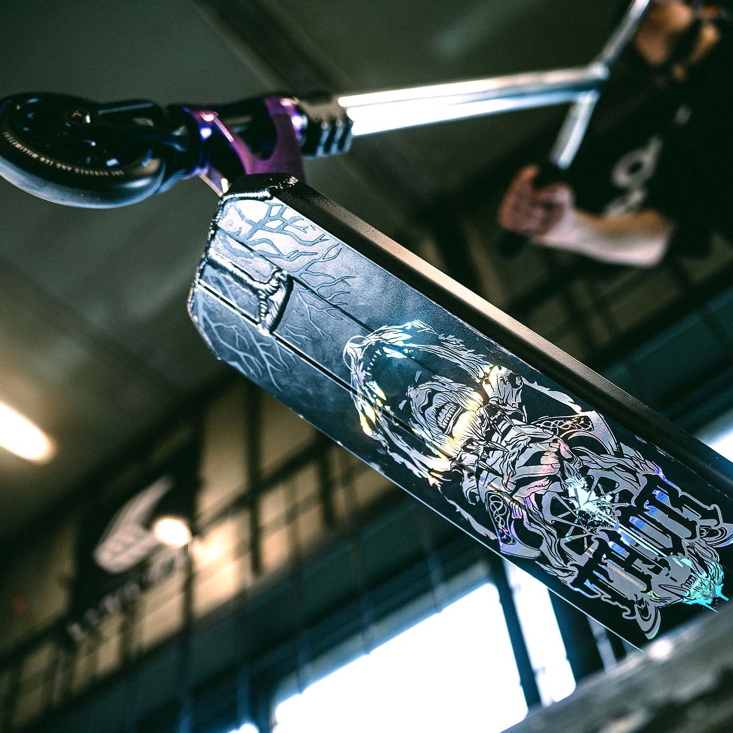 Movino Thor Patinete, Sistema de Compresión IHC, Dirección Integrada, Ruedas con Núcleo de Aluminio de 110 mm, Manillar de Aluminio