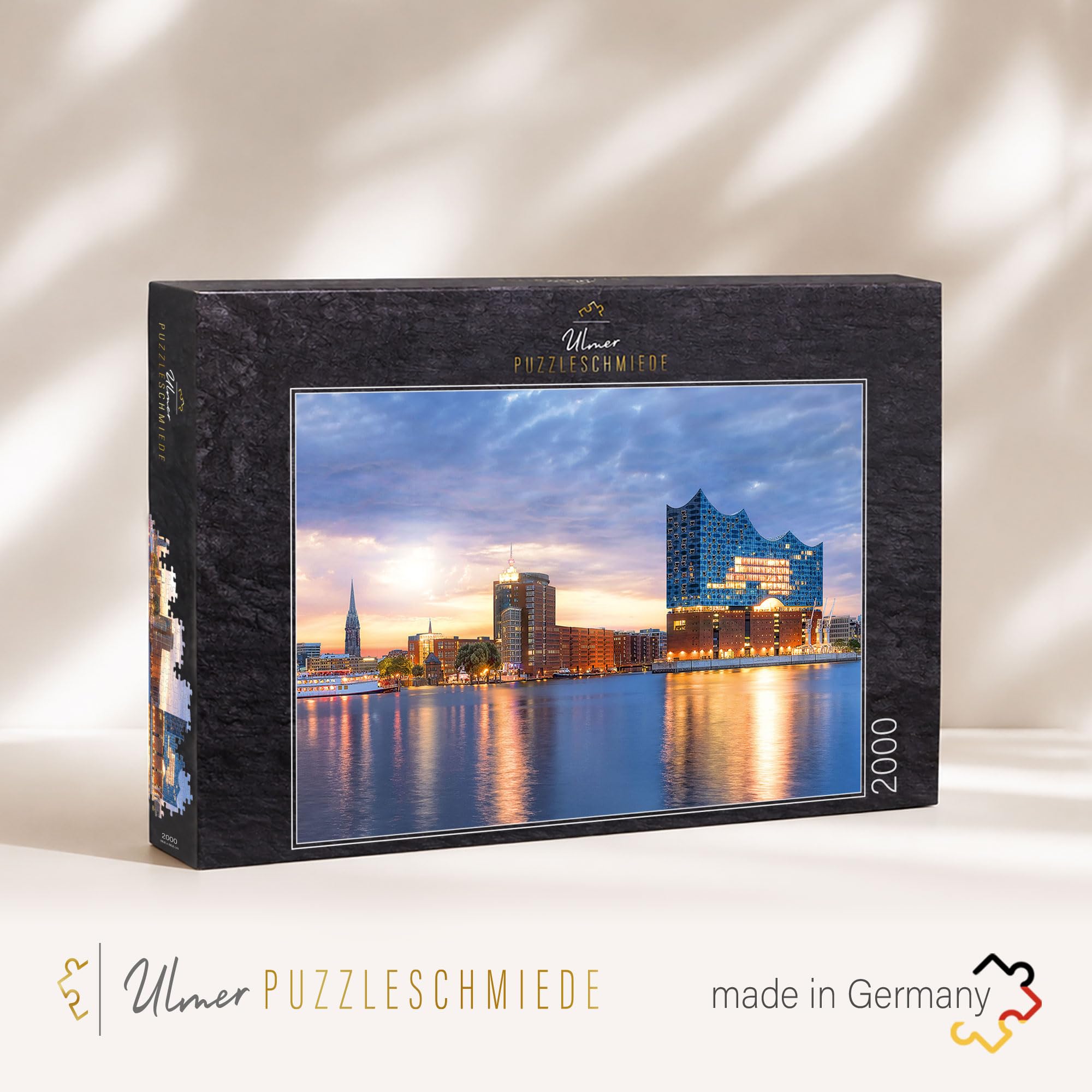 Ulmer Puzzleschmiede - Puzzle „Elphi“ - 2000 Teile Puzzle - die Elbphilharmonie in Hamburg – Konzerthalle und Wahrzeichen an der Elbe im Hafen der Hansestadt Hamburg, Norddeutschland
