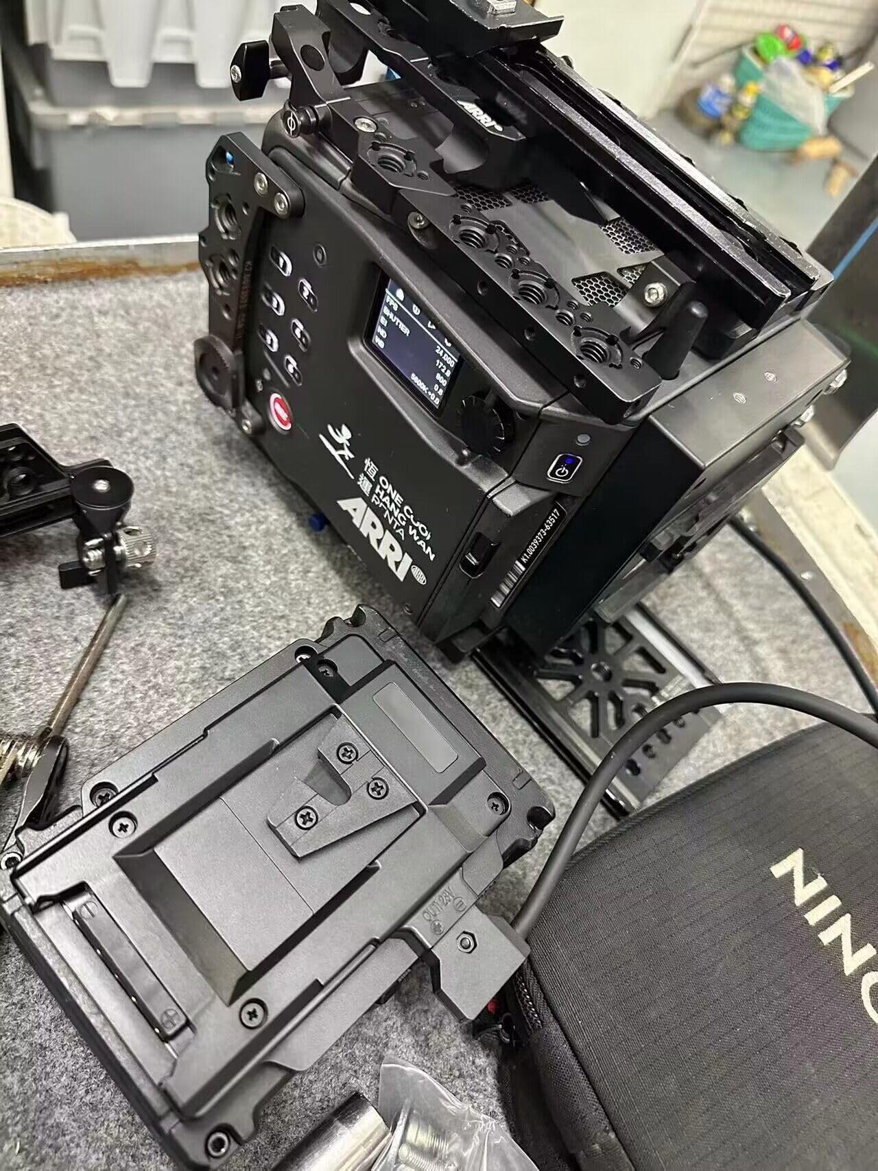 Amazon | HangTon B マウント バッテリー アダプター プレート V