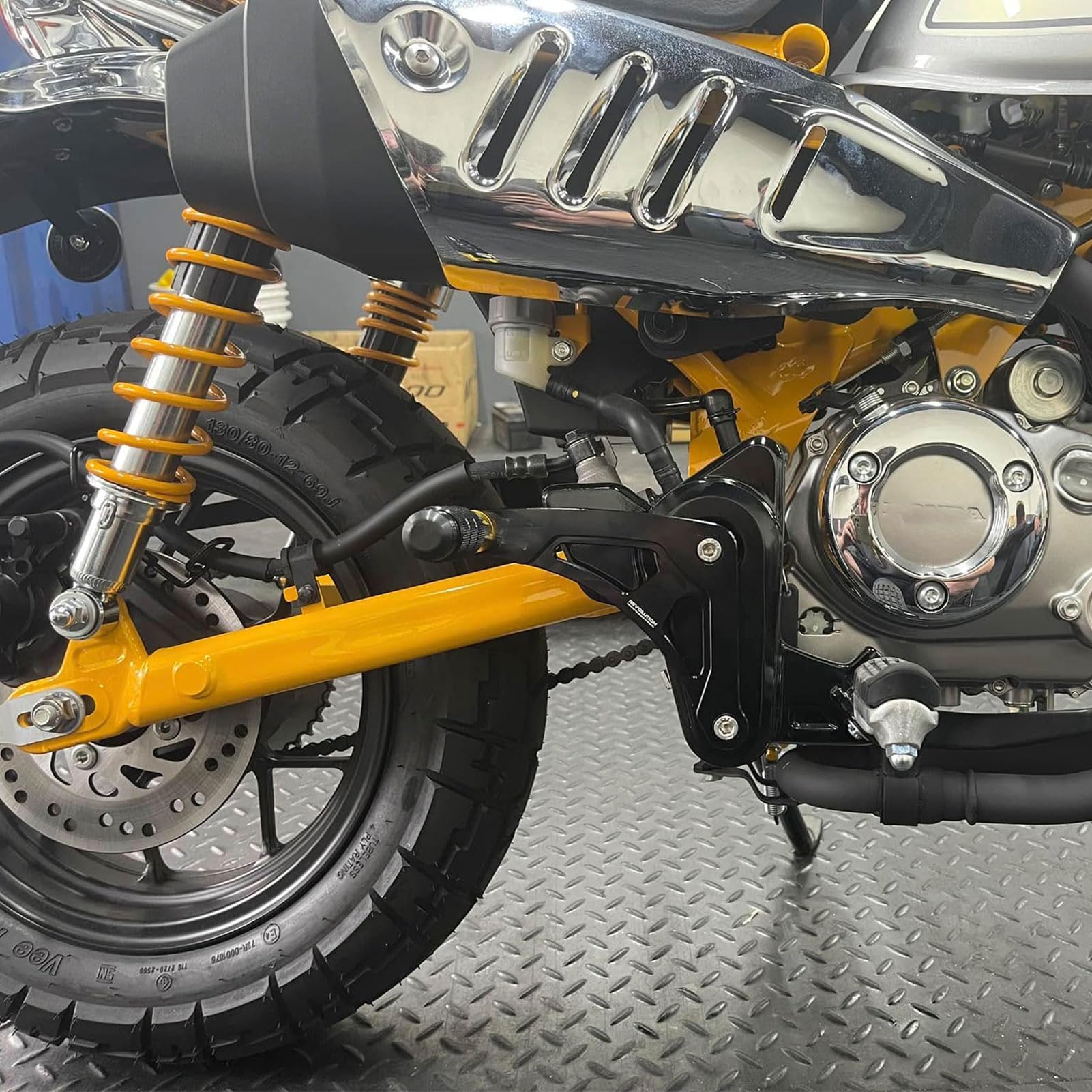 WOOGA Motorrad Erweiterter Beifahrer hinten umklappbar CNC Fußstützen Fußrasten Fußrasten Pegs Pedale Für HO&N&DA Monkey 125 / Z125 2018-2025 (JB02/JB03) (A-Stil–Gold)