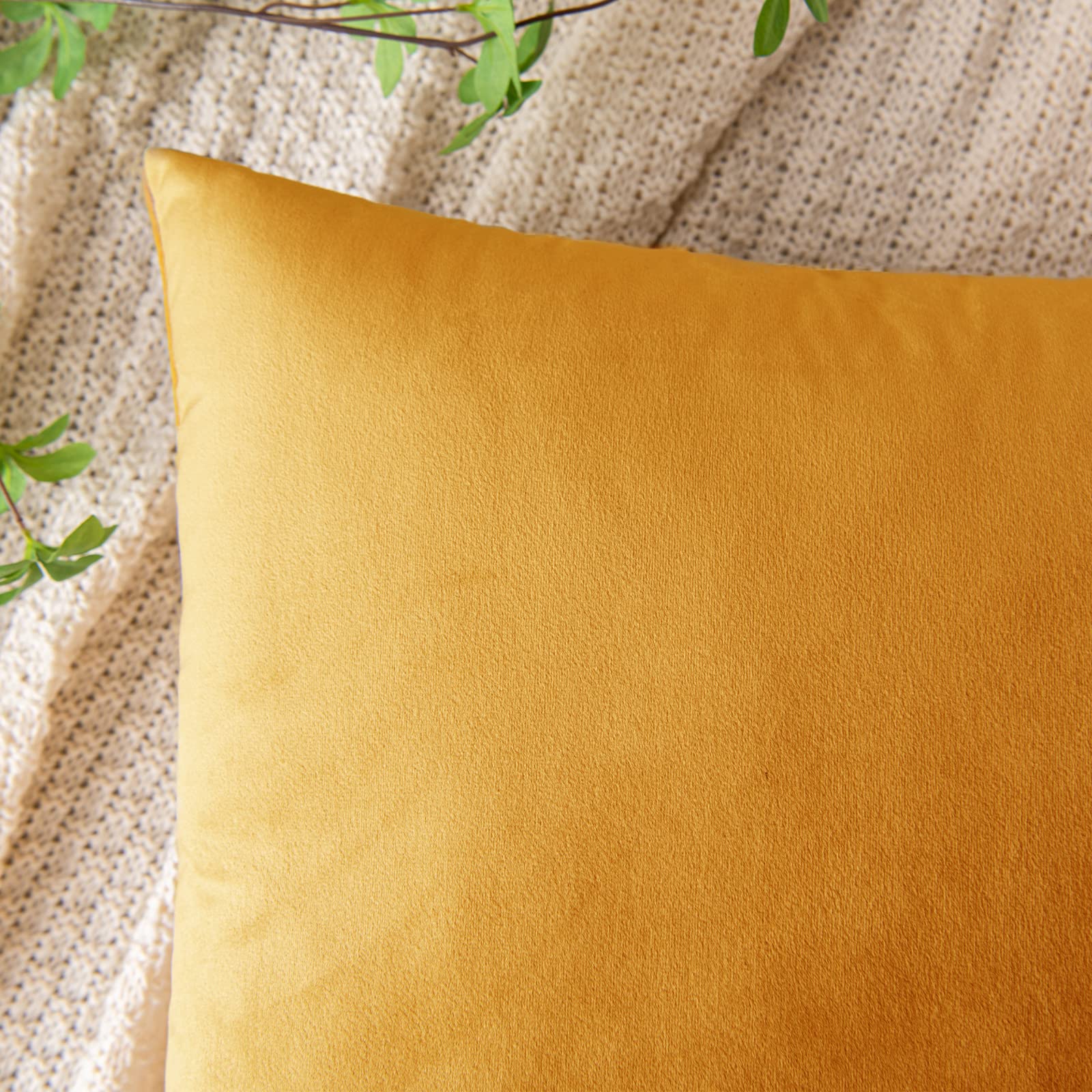 EMEMA Velvet Cushion Covers Gold Decorative Throw Pillow Case 16x16 Inch 40x40 cm Pillow Covers for Livingroom Sofa Bedroom Pack of 2 - Image 2