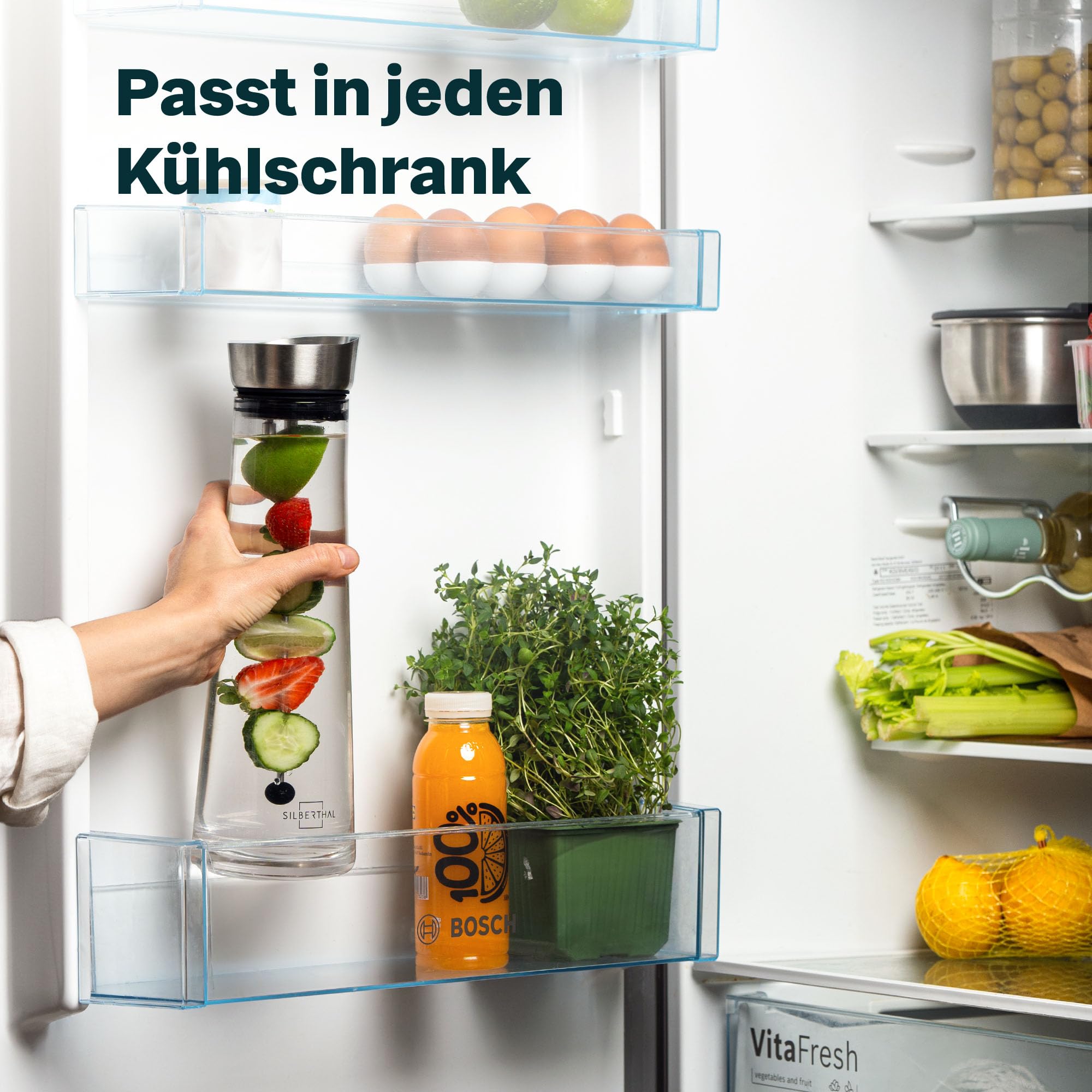 SILBERTHAL Glaskaraffe mit Deckel und mit Fruchtspieß - Edelstahl Deckel öffnet mit Kippen - Wasserkaraffe mit Fruchtsieb Transparent