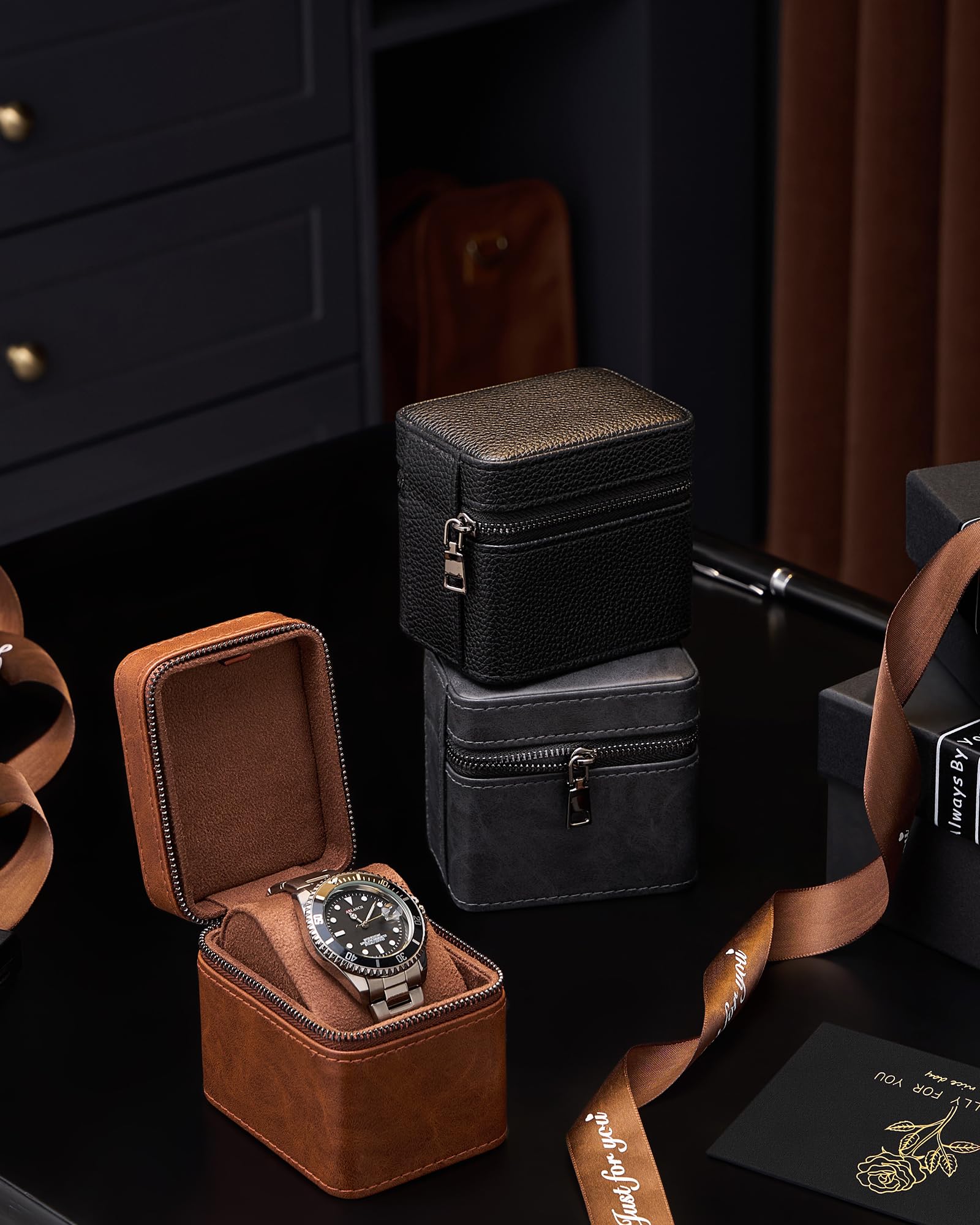 ProCase Estuche de Viaje para 1 Relojes, Caja para Relojes con Funda de PU Cuero y Acolchado Suave, Estuche Compacto para Relojes de Lujo y Smartwatches de Hasta 55 mm –Marrón