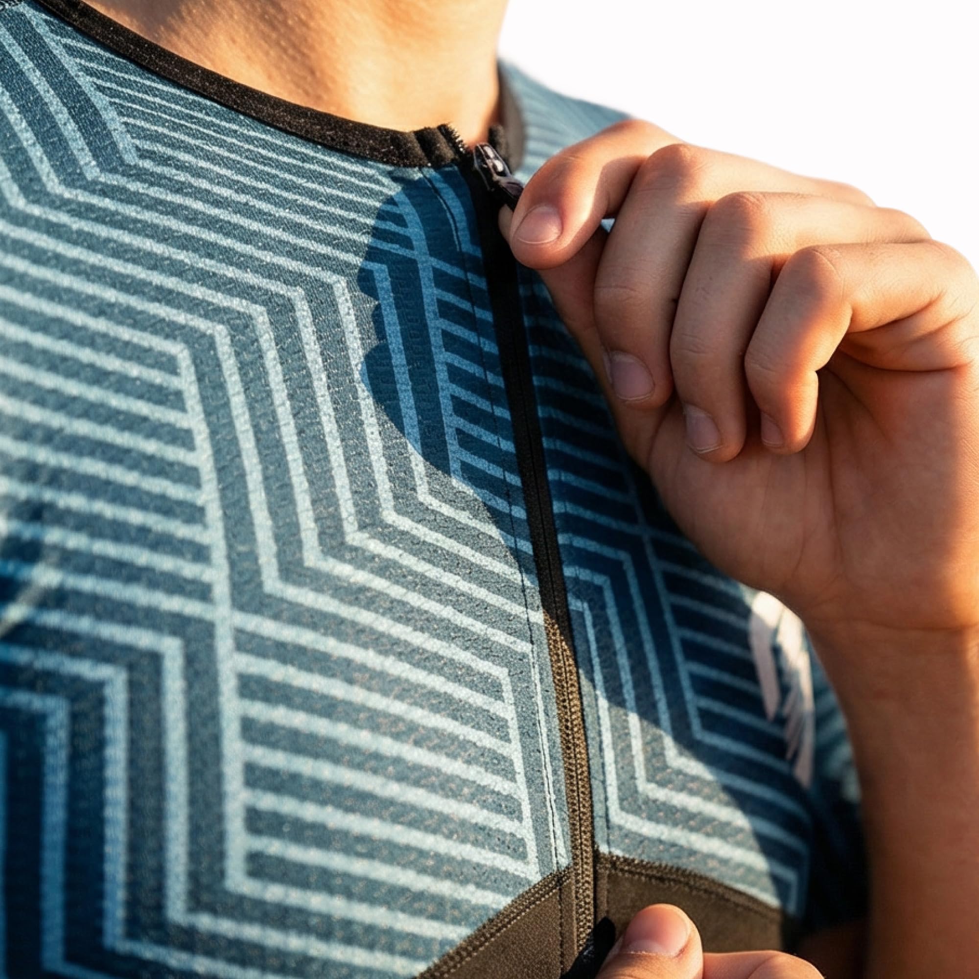 SLS3 Traje de Triatlón para Hombre - Tri Suit con Mangas Aerodinámicas para Hombre - Tejidos PRO FX para Triatlón Masculino (Sky Hex, L)