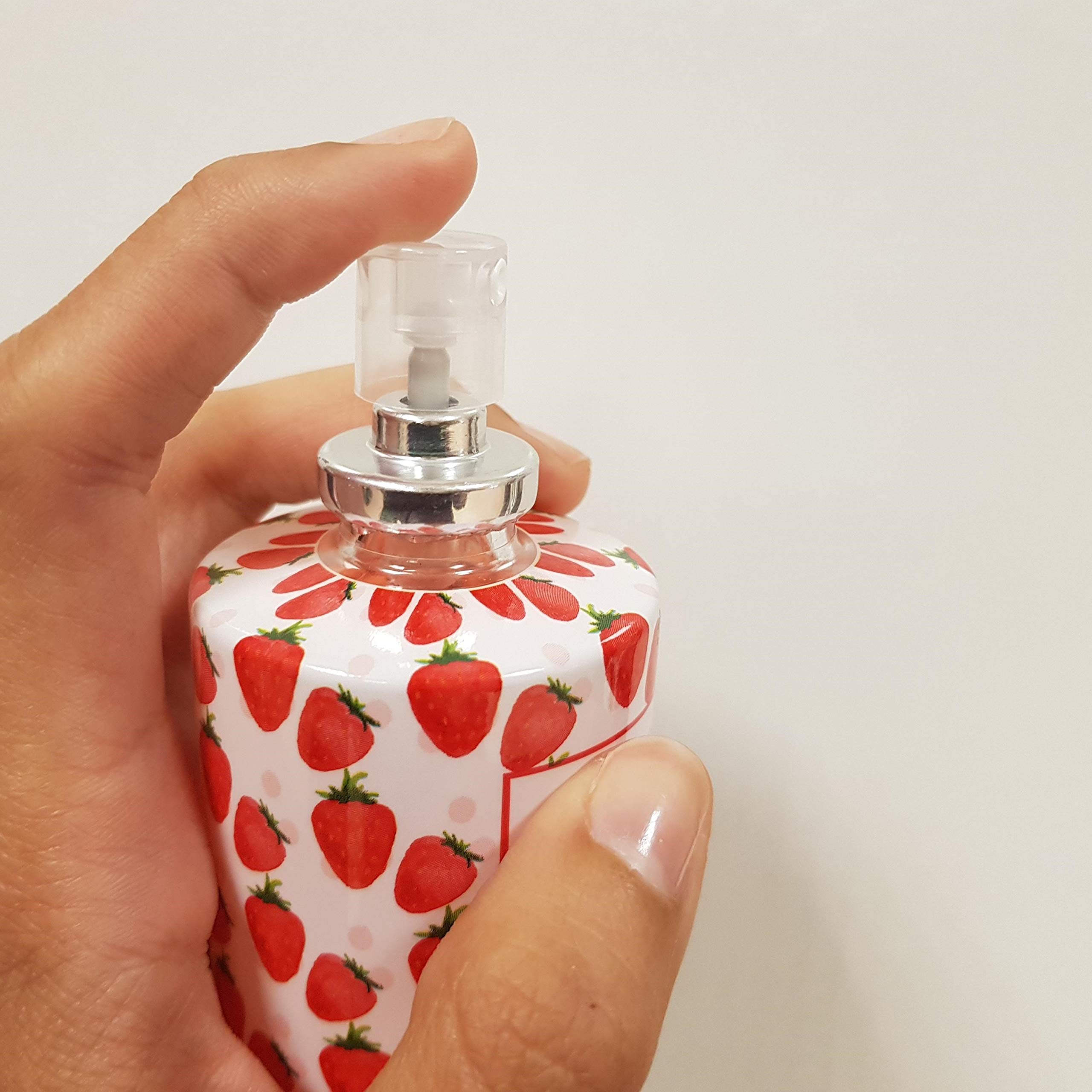 PARFUMS SAPHIR Fruits Attraction Fresa - Eau de Toilette con vaporizador para Mujer - 100 ml