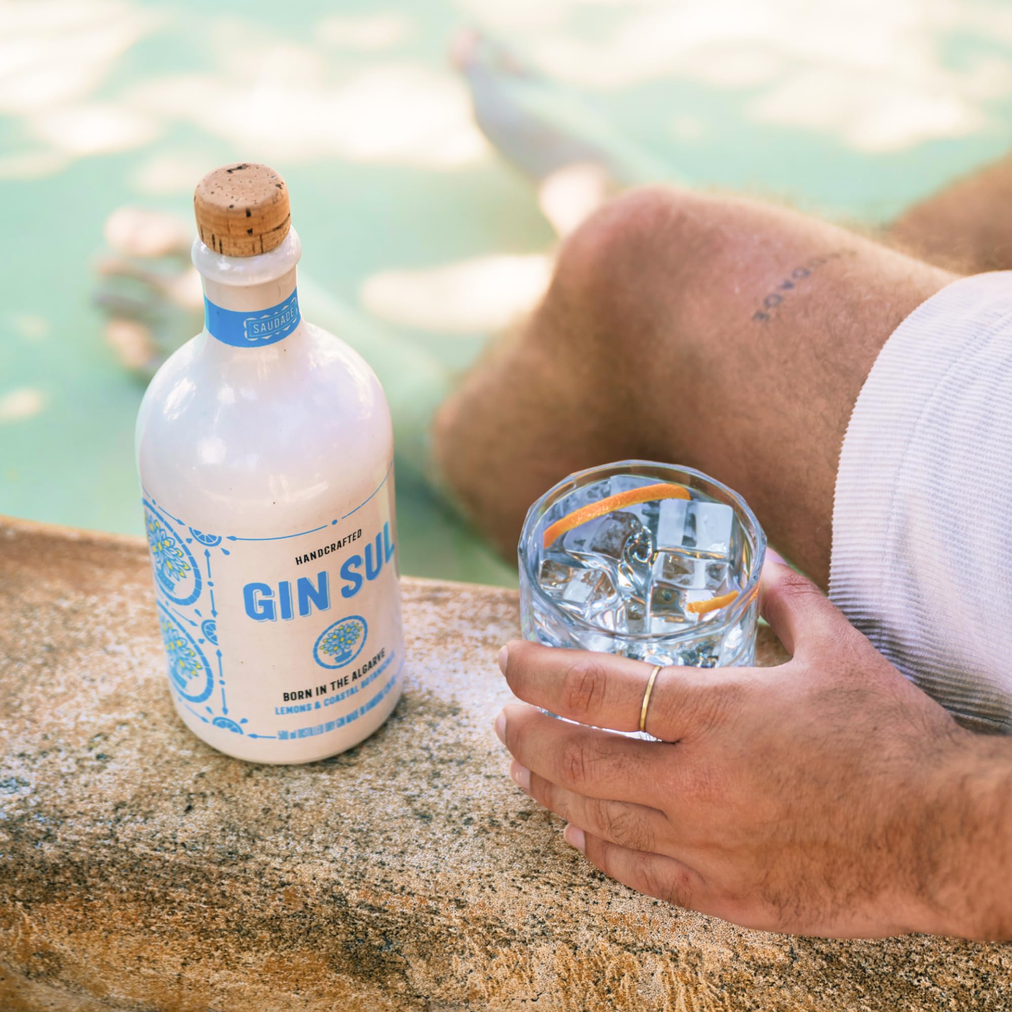 GIN SUL – 1 x 0,5l Distilled Dry Gin made in Hamburg 43% Vol. Aromen von Wacholder & Zitronen aus Portugal