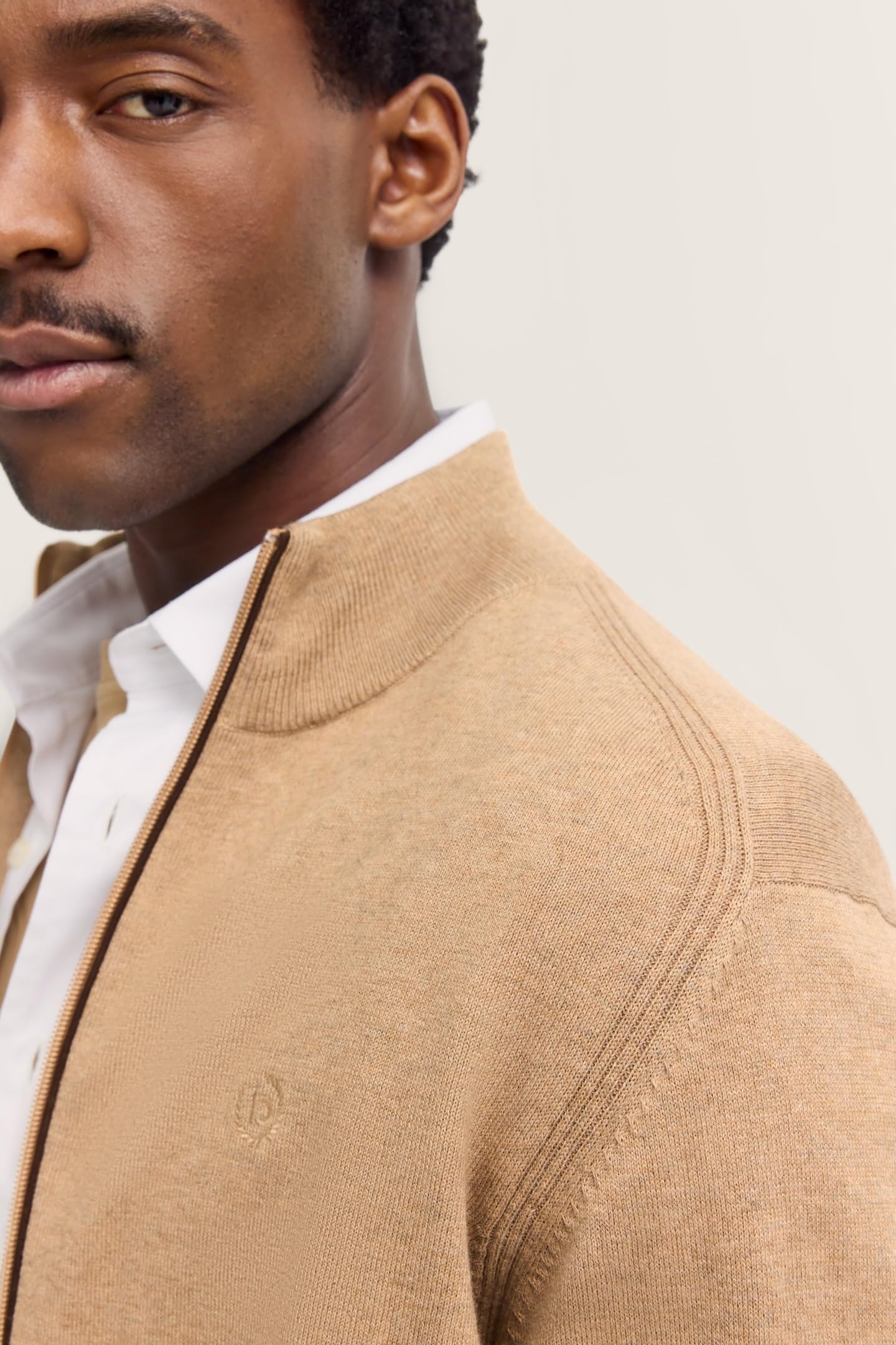 bugatti Herren Strickjacke 7600-85520D | Regular Fit Reißverschluss Stehkragen Baumwolle-Kaschmir-Mix Freizeit und Büro