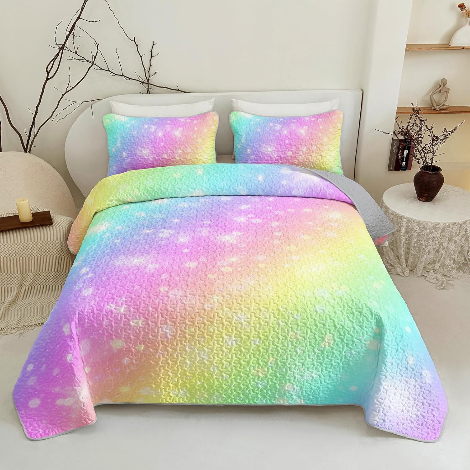 QOOMO Rainbow Kids Quilt Set,Glittering Stars Print Bedding Set for Room Decoration,Colorful Bed Set Microfiber Lightweight All Season Full/Queen Size,1 Quilt Set 2 Pillowcases