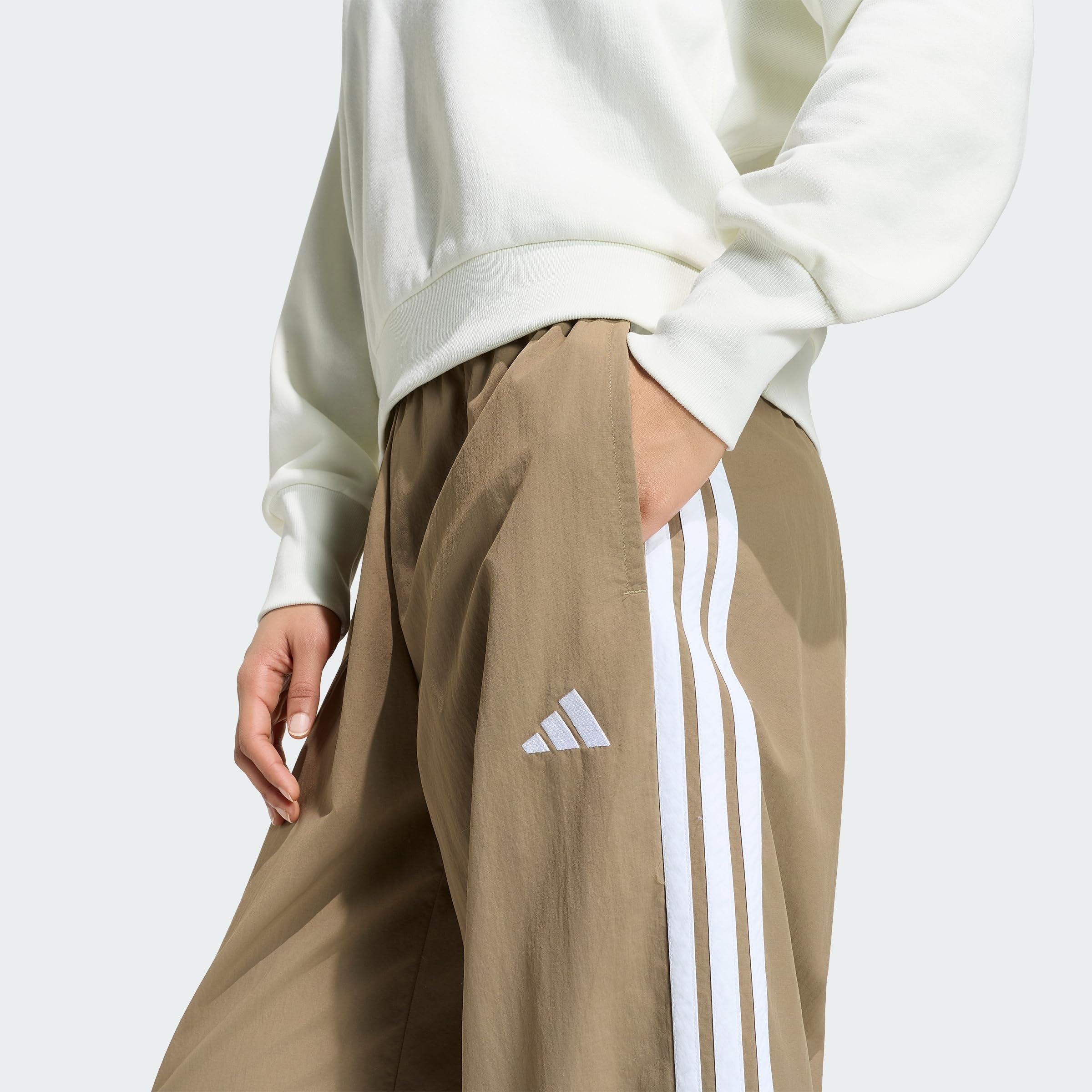 adidas Women's Iconic Bungees-Trainingshose, gewebt, weites Bein