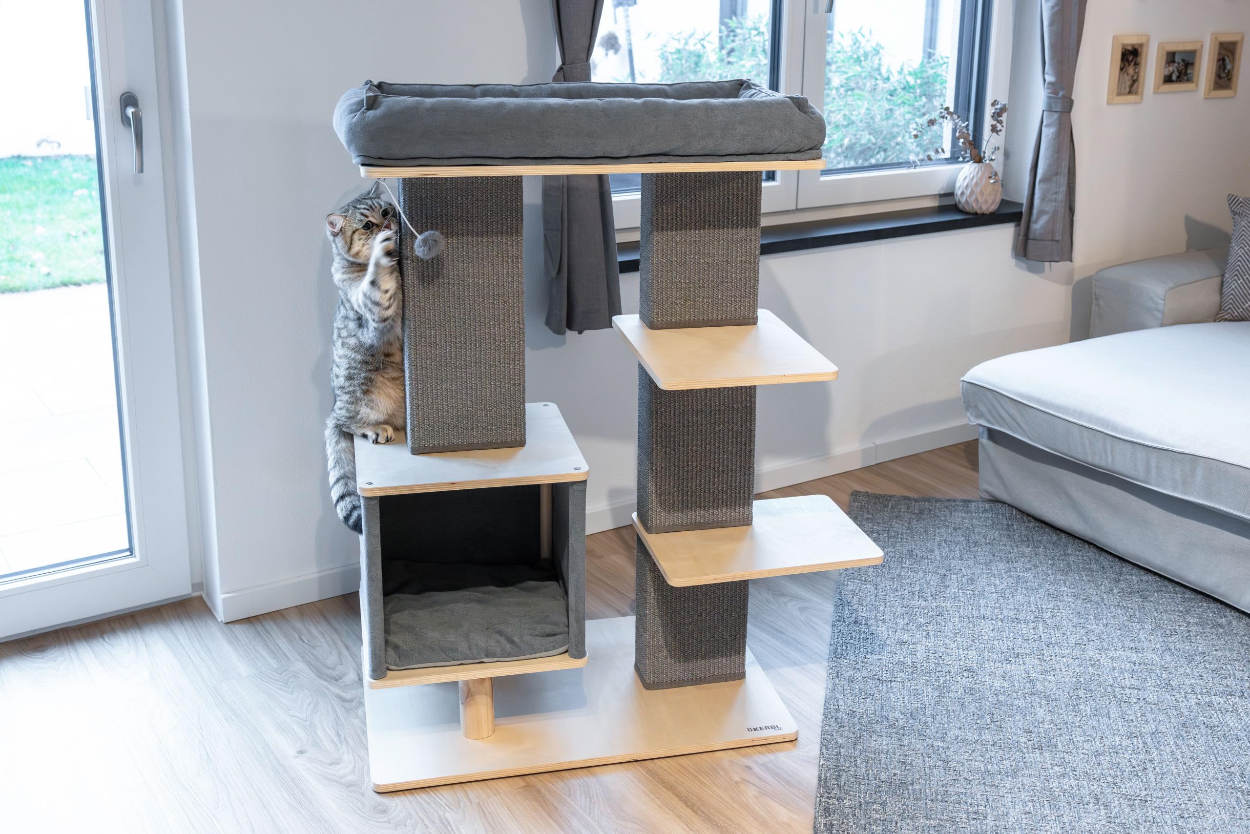 Kerbl Pet Tiragraffi Noah IV, mobili per gatti, grigio/naturale, 75 x 50 x 114 cm, compensato di betulla, per gatti grandi/pesanti, con colonna in sisal, diverse superfici di appoggio, lavabile