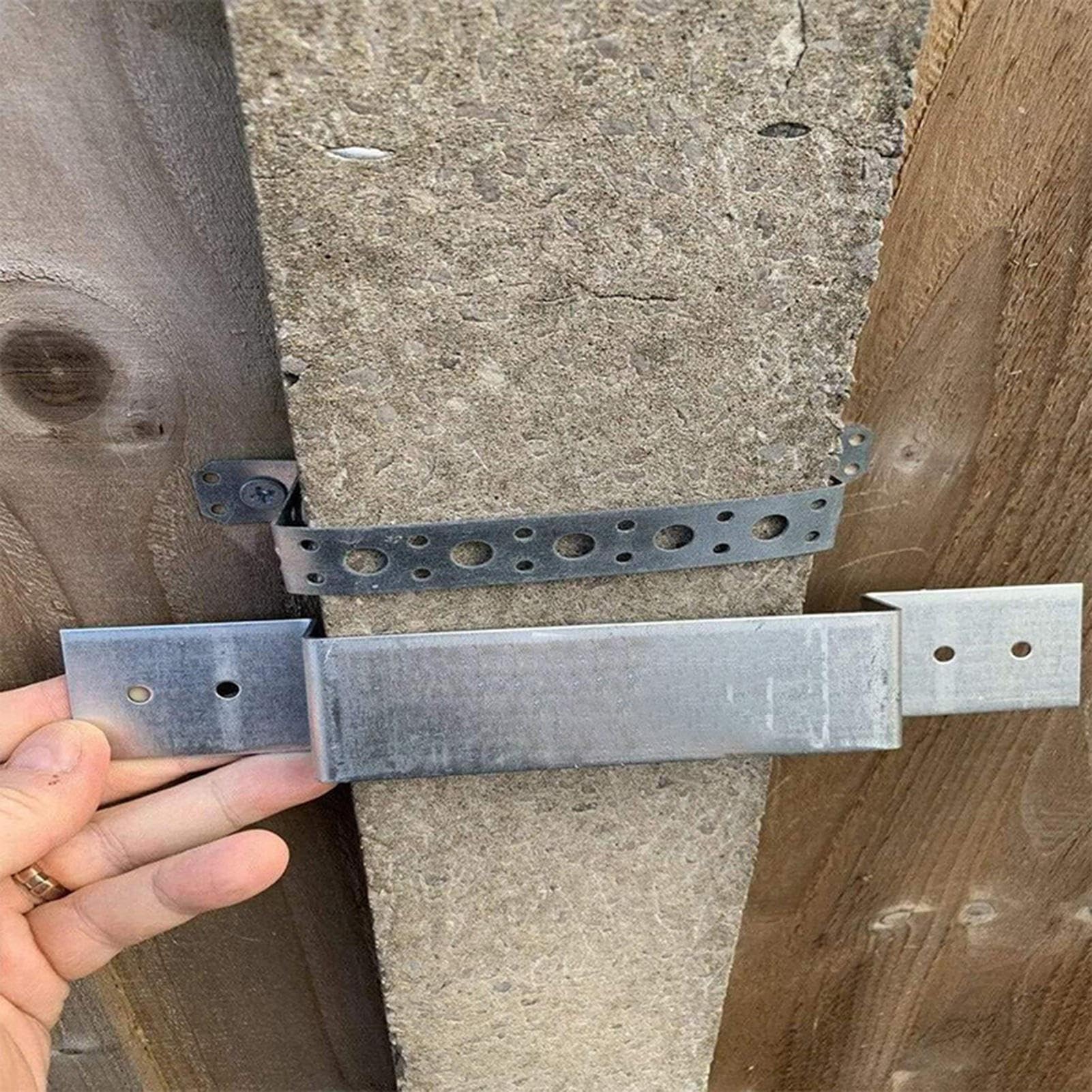 Staffe di sicurezza per pali di recinzione, 10 pezzi, zincate, resistenti agli urti | Piastra da 100 mm, pali in cemento o legno, morsetti zincati per un'installazione stabile