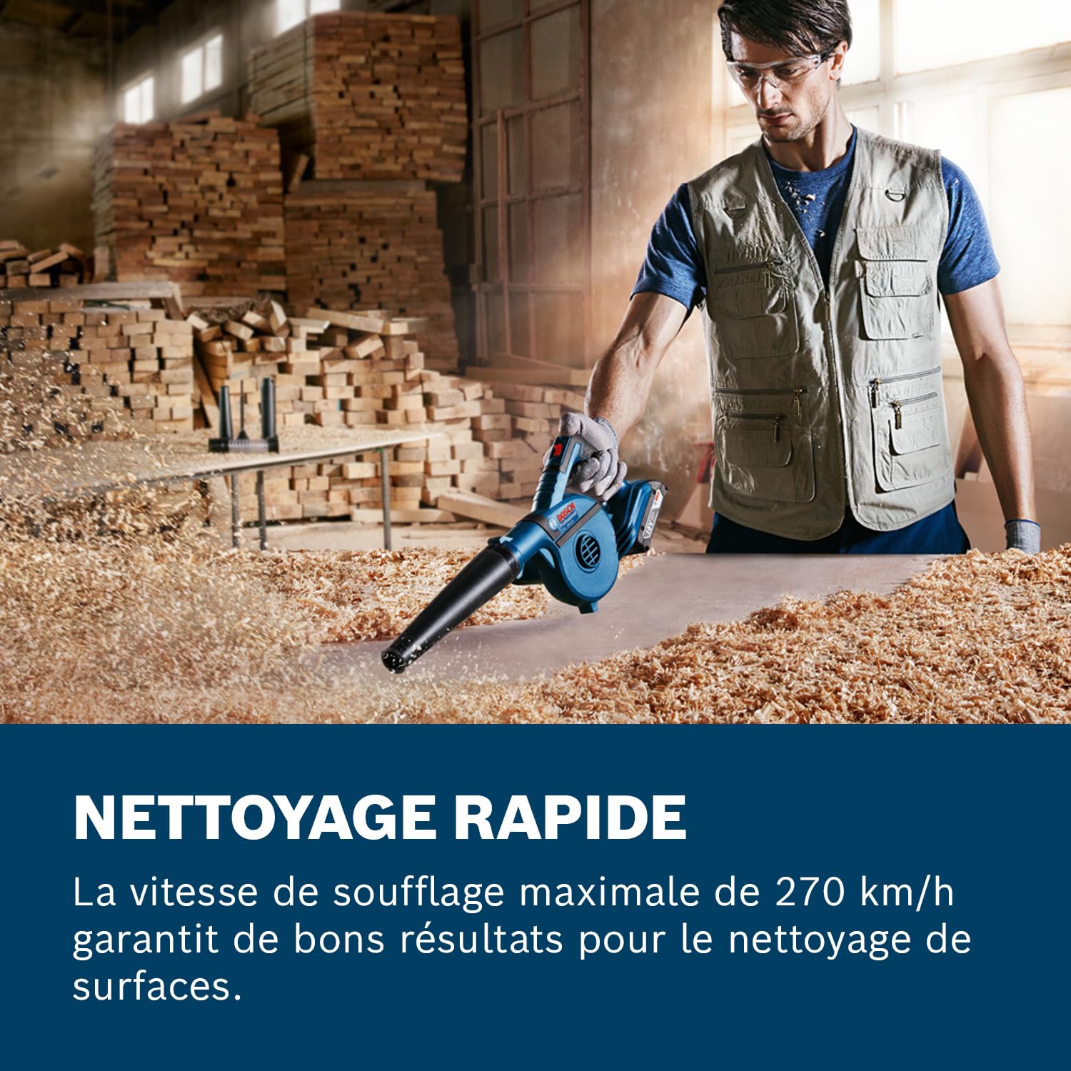 Bosch Bosch Professional 18V System souffleur sans-Fil GBL 18V-120 (avec 4 Embouts, buse Standard, Tube prolongateur, buse pour Trous de perçage, bac à poussière) in use