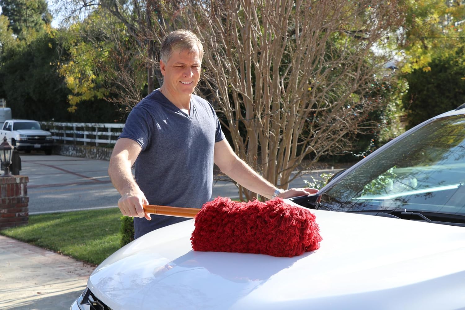 California Car Duster Super Duster, Red X-Large Truck and SUV Duster with Wood Handle 73668 - Image 6
