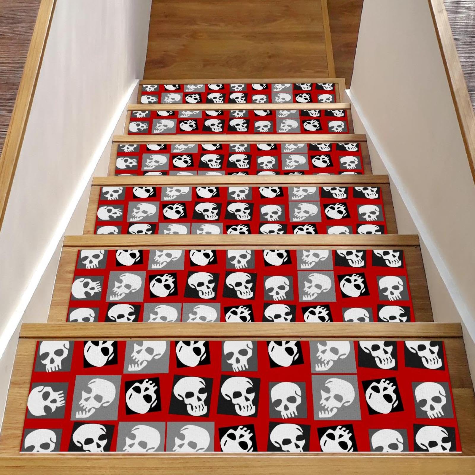 Alfombra antideslizante para peldaños interiores de madera en escaleras transitadas por mascotas