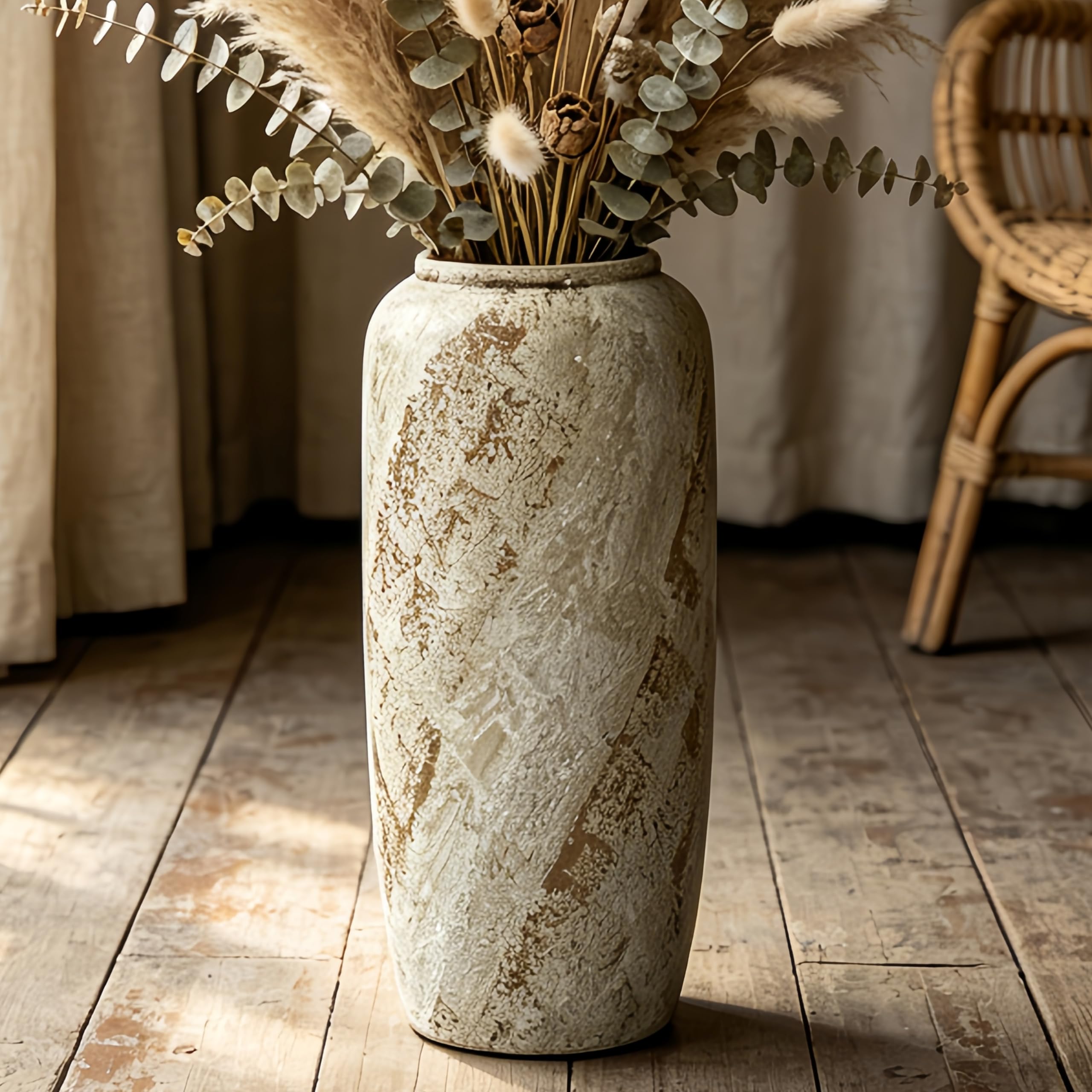 Vase en poterie rustique de 39 cm pour habiller un grand angle vide