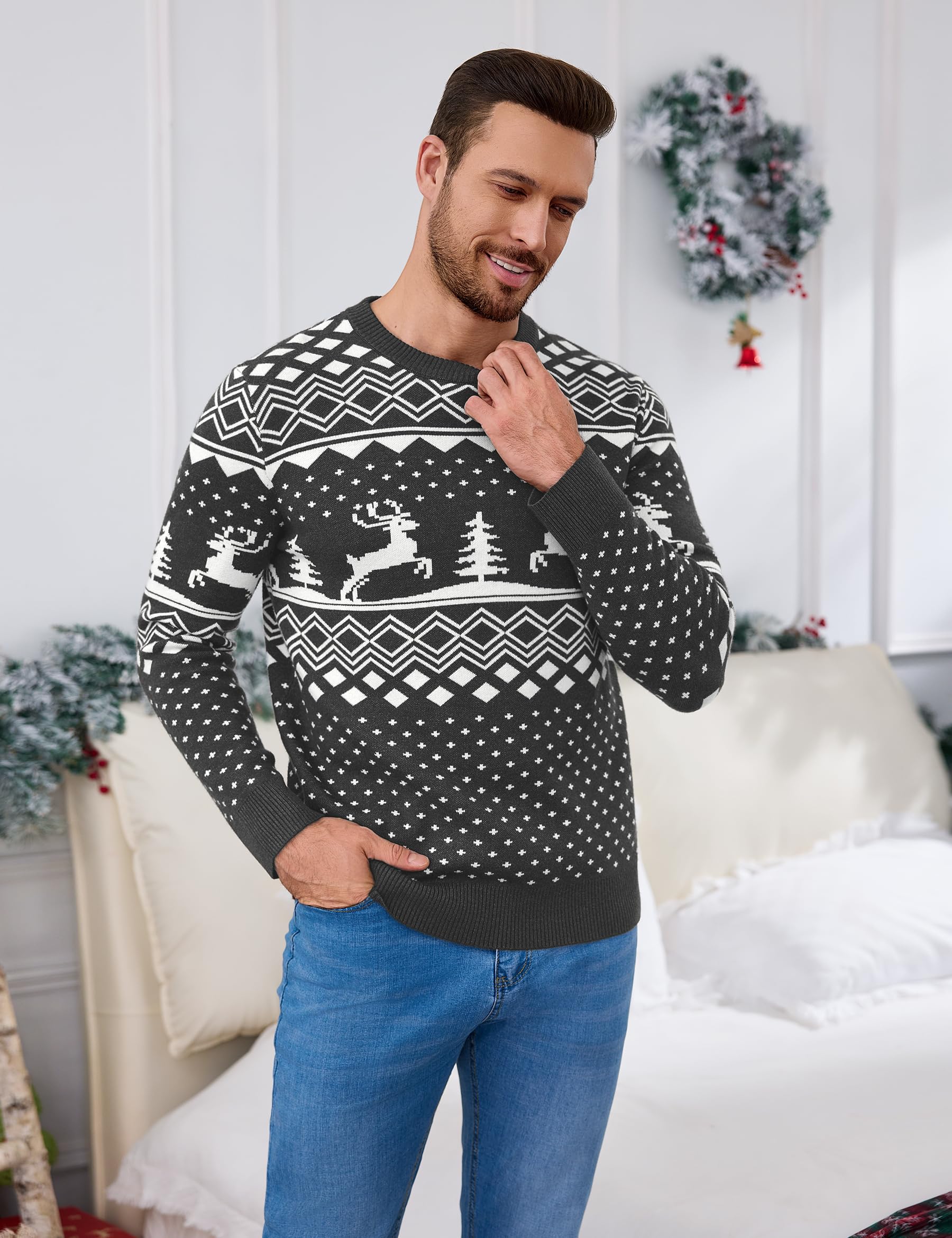 Pull de Noël Homme en Maille Motif Renne | Motif renne et sapin, col rond et manches longues pour les fêtes, les soirées d’hiver et les cadeaux de Noël.