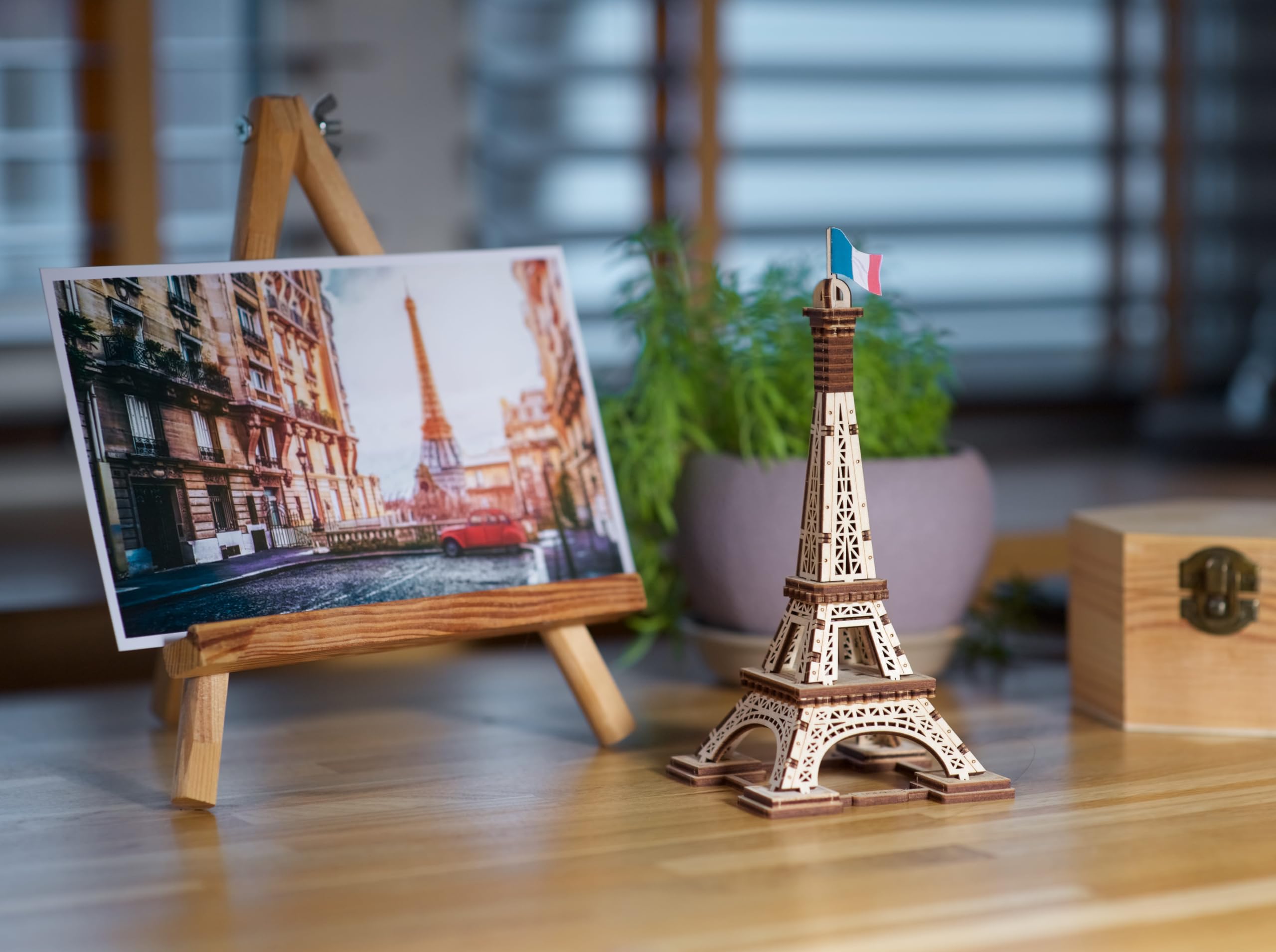 UGEARS Torre di Parigi Puzzle 3D per Adulti - Kit di Modellismo Puzzle in Legno per Uomini - Rompecabezas 3D per Adulti - Kit di Modello in Legno da Costruire