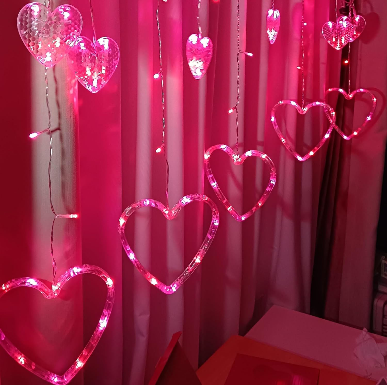 Efunly Valentines Day Decor Lights,138 LED 12-Heart-Shaped String Lights Waterproof,8 Modes Connetable 29V Plug in Curtain Lights for Kids Bedroom Wedding Party Valentines Day Decoration (Red)